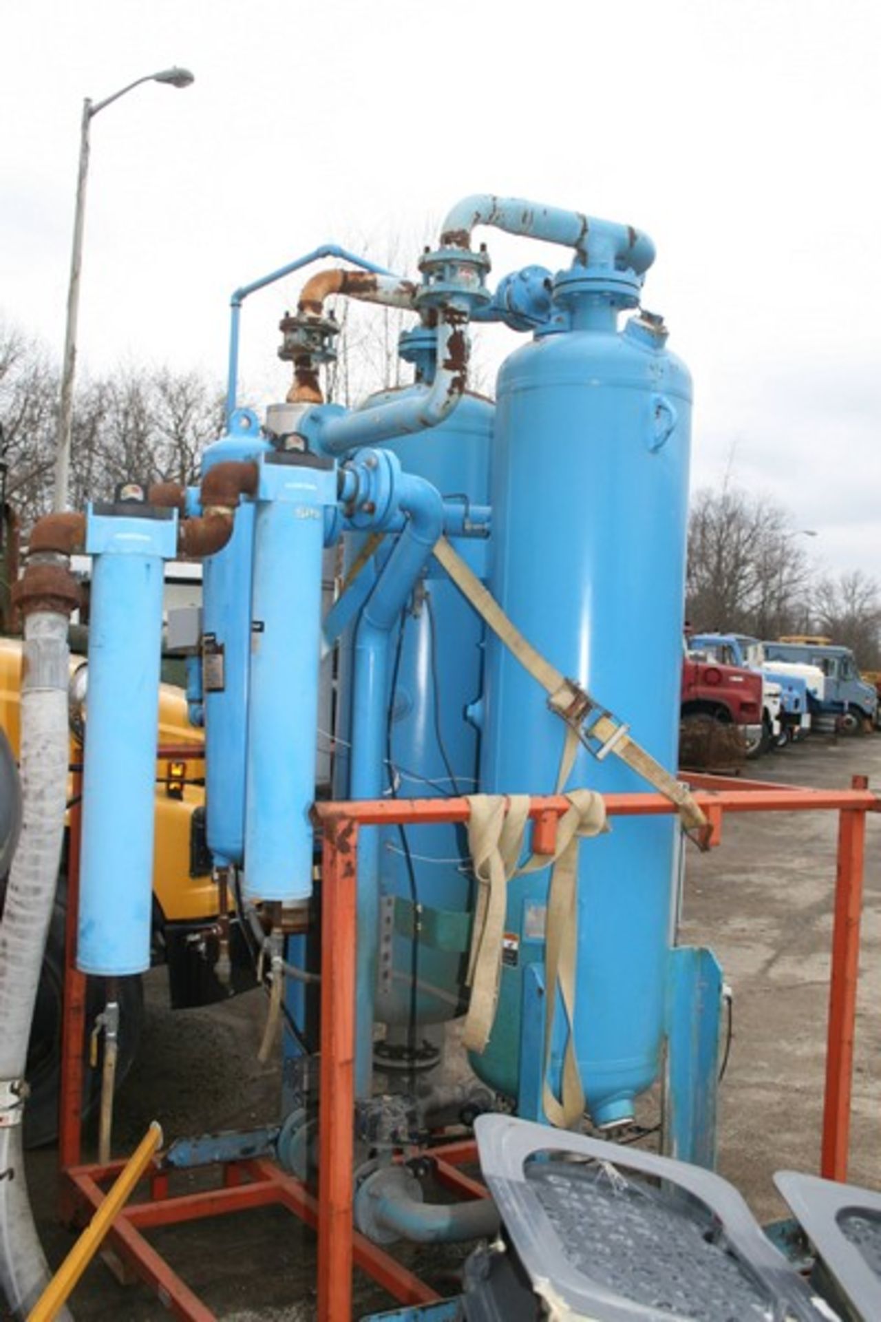 SPX Desiccant Dryer with Orange Skid Included (Loading/Handling Fee $250) (Located Apollo, PA) - Image 4 of 4