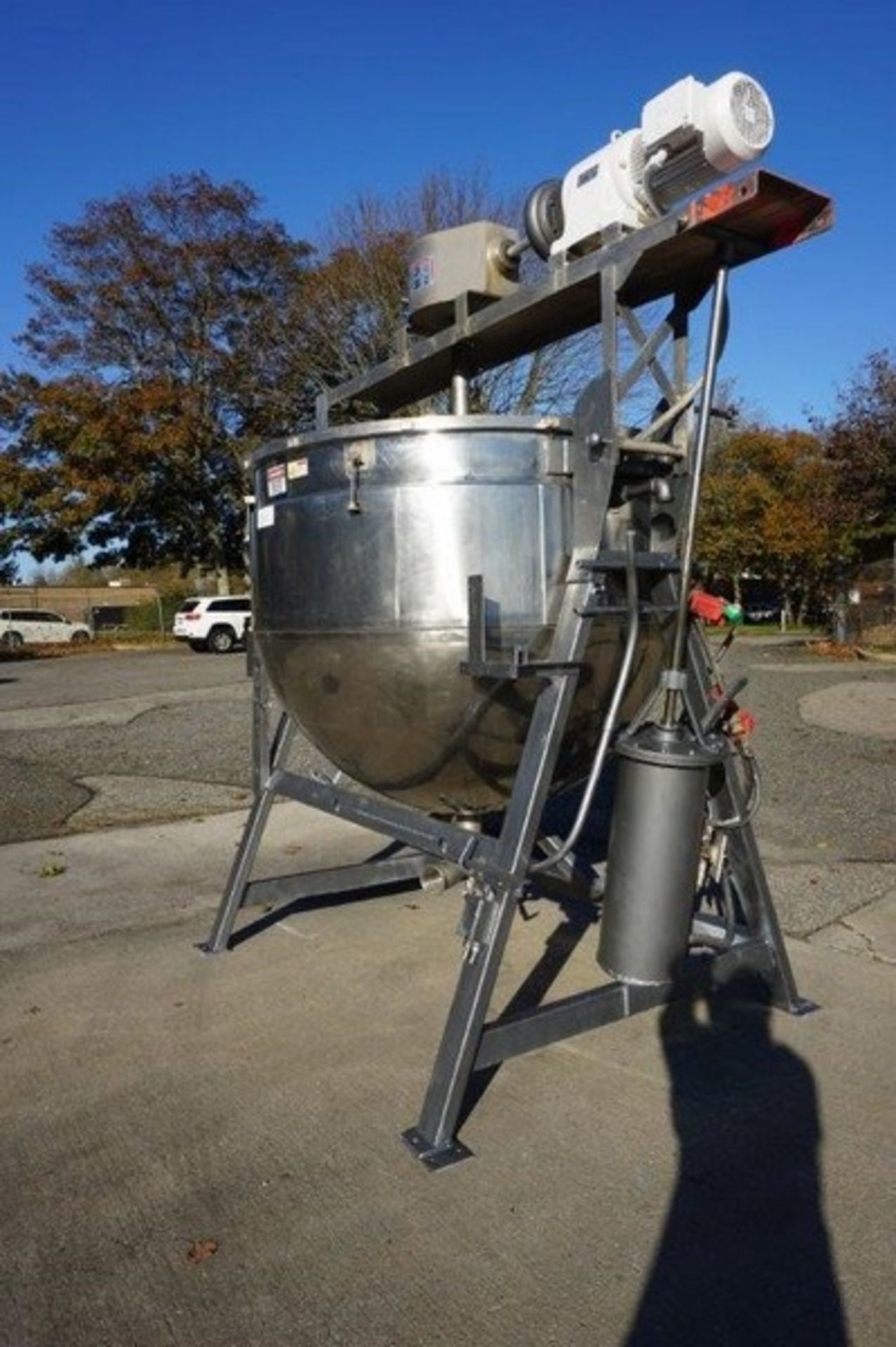 Used Lee 500 Gallon Stainless Steel Jacketed Double Motion Scrape Surface Agitated Kettle - Image 4 of 7