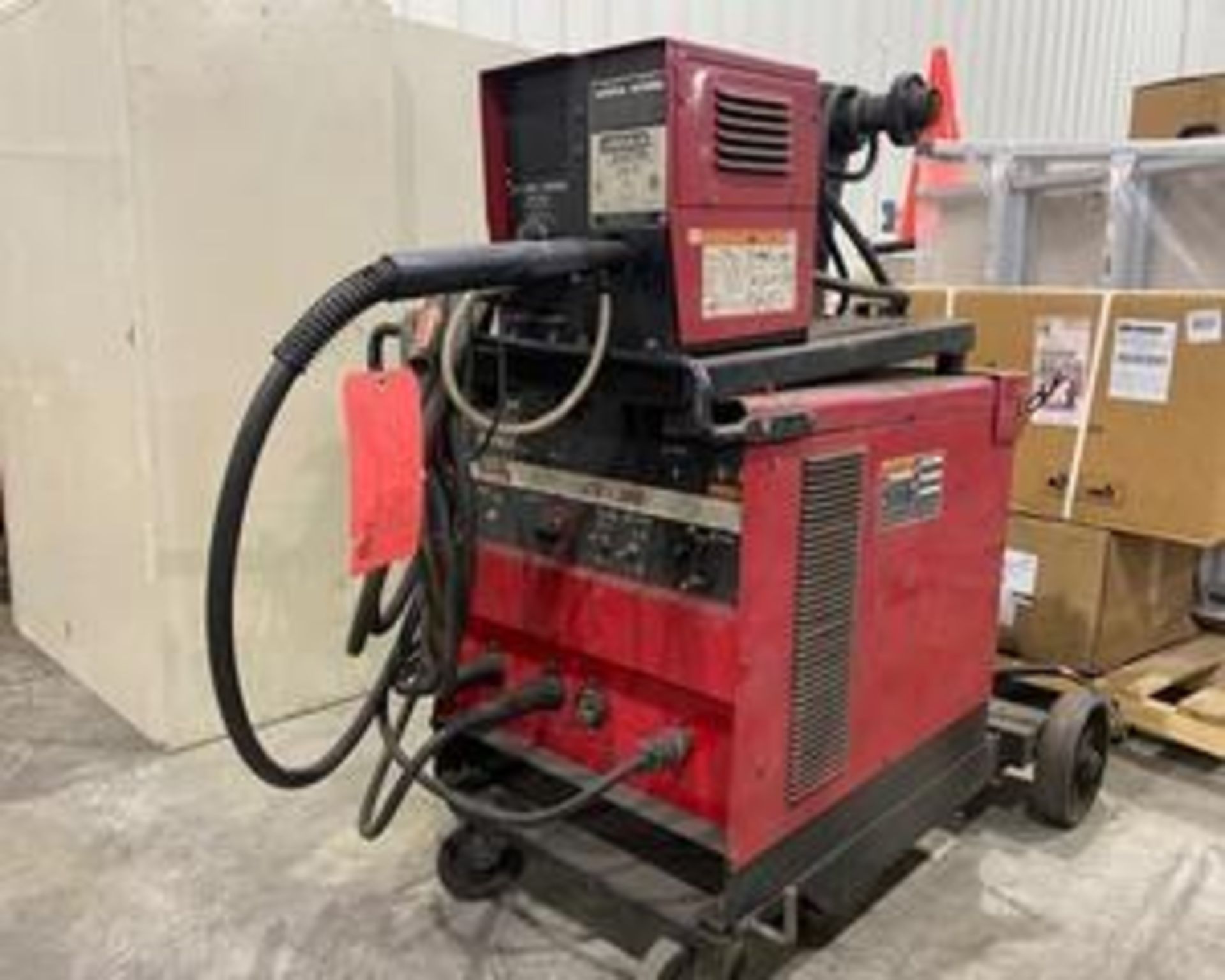 Lincoln 300 Amp Mig Welder, Model CV-300, S/N U1991011160 -- 200 - 230/460 V (Located Laveen, AZ)