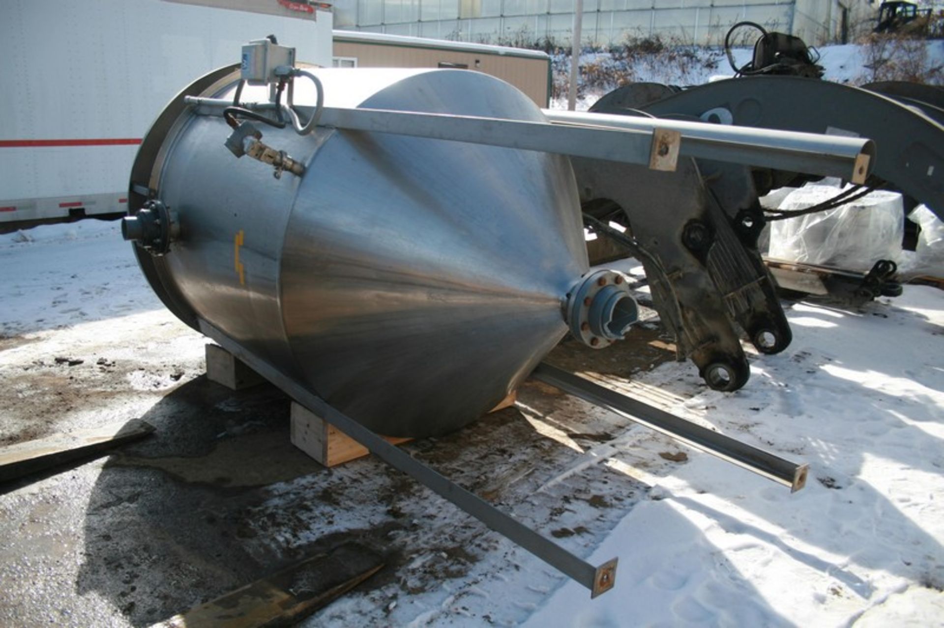 Aprox. 1,500 Gal. S/S Cone-Bottom Single Shell Tank (Loading/Handling Fee $500) (Located Apollo, - Image 9 of 10