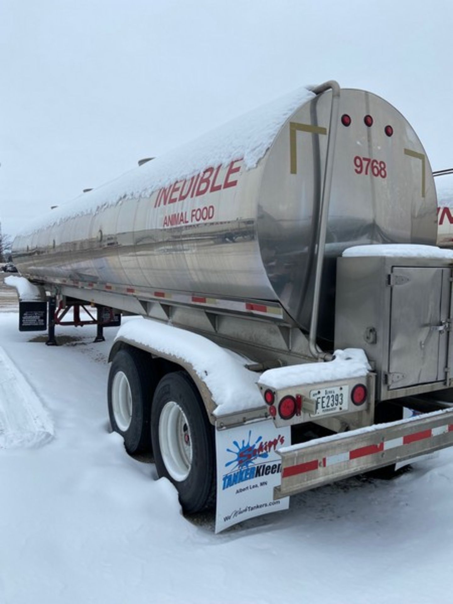 WALKER 6,200 GALLON S/S AUGER TANK TRAILER, S/N 1W9S92029M1029768, APPROX. 8,047 KG (LOCATED IN - Image 8 of 10
