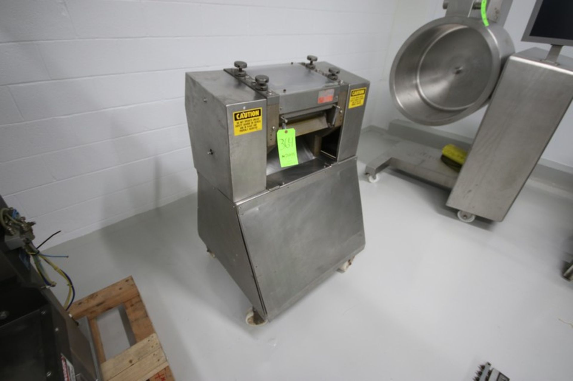 S/S Pasta Roller, 220 Volts, Mounted on S/S Frame (LOCATED IN BELTSVILLE, MD) (RIGGING, LOADING, & - Bild 2 aus 5