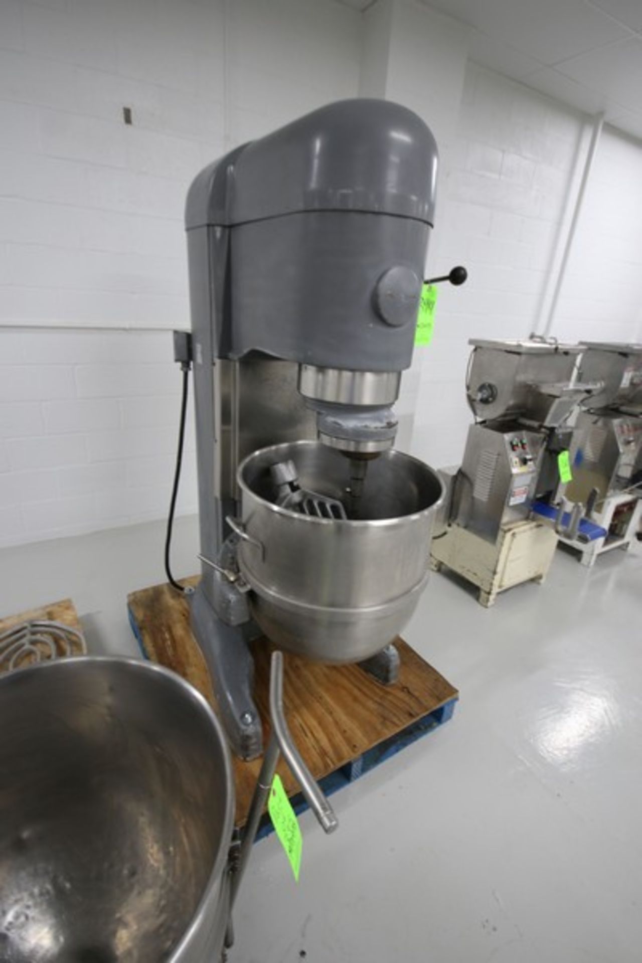 Hobart Mixer, M/N V-1401, S/N 11-1000-351, 200 Volts, 3 Phase, with S/S Mixing Bowl with Whip - Image 2 of 5