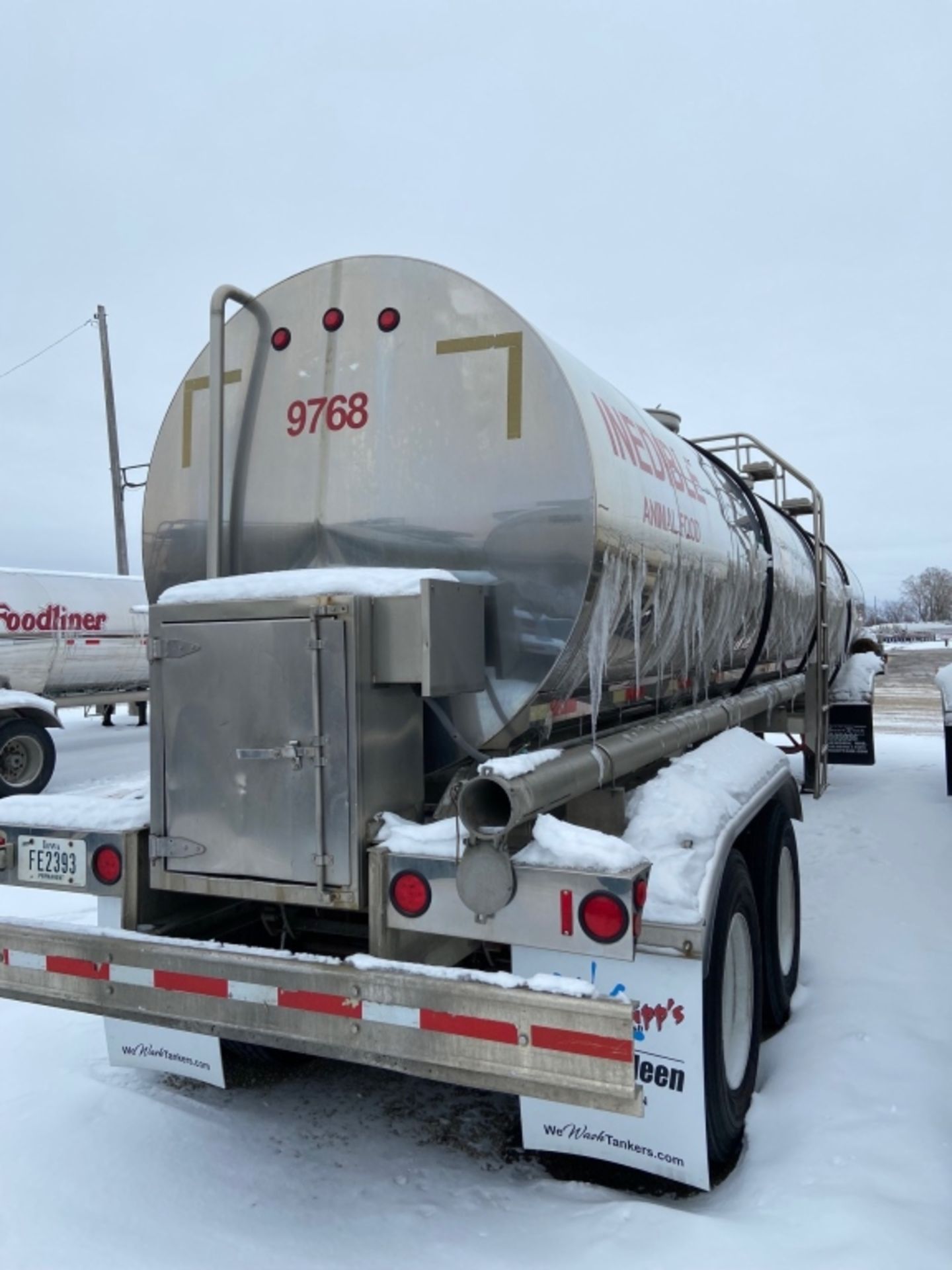 WALKER 6,200 GALLON S/S AUGER TANK TRAILER, S/N 1W9S92029M1029768, APPROX. 8,047 KG (LOCATED IN - Image 4 of 10
