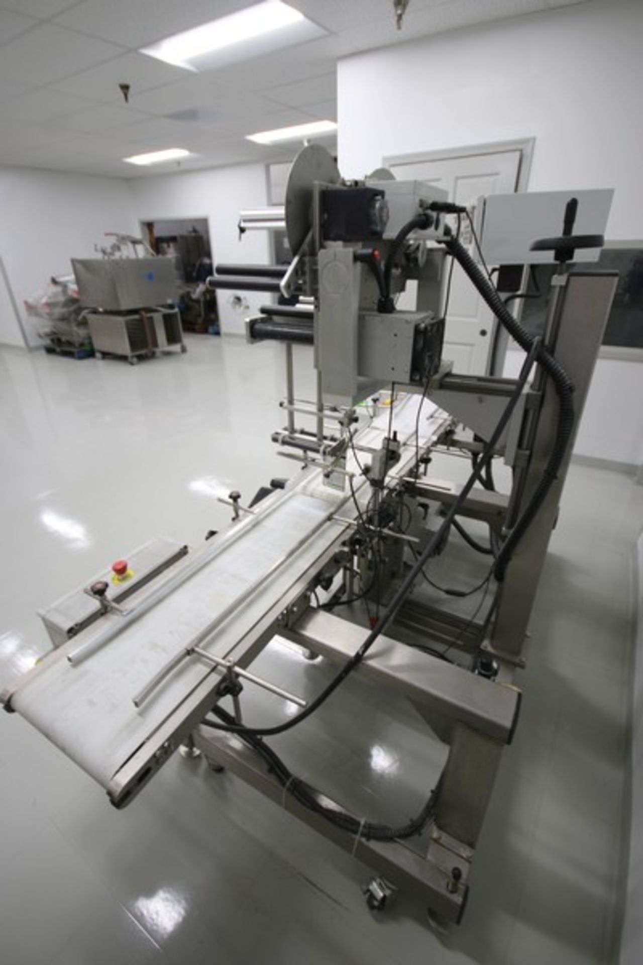 Quadrel Top & Bottom Labeling System, with Straight Section of Conveyor, Mounted on Portable Frame ( - Image 3 of 4