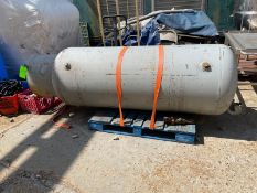 Air Pressure Tank (Loading Fee $50) (Located Dixon, IL)