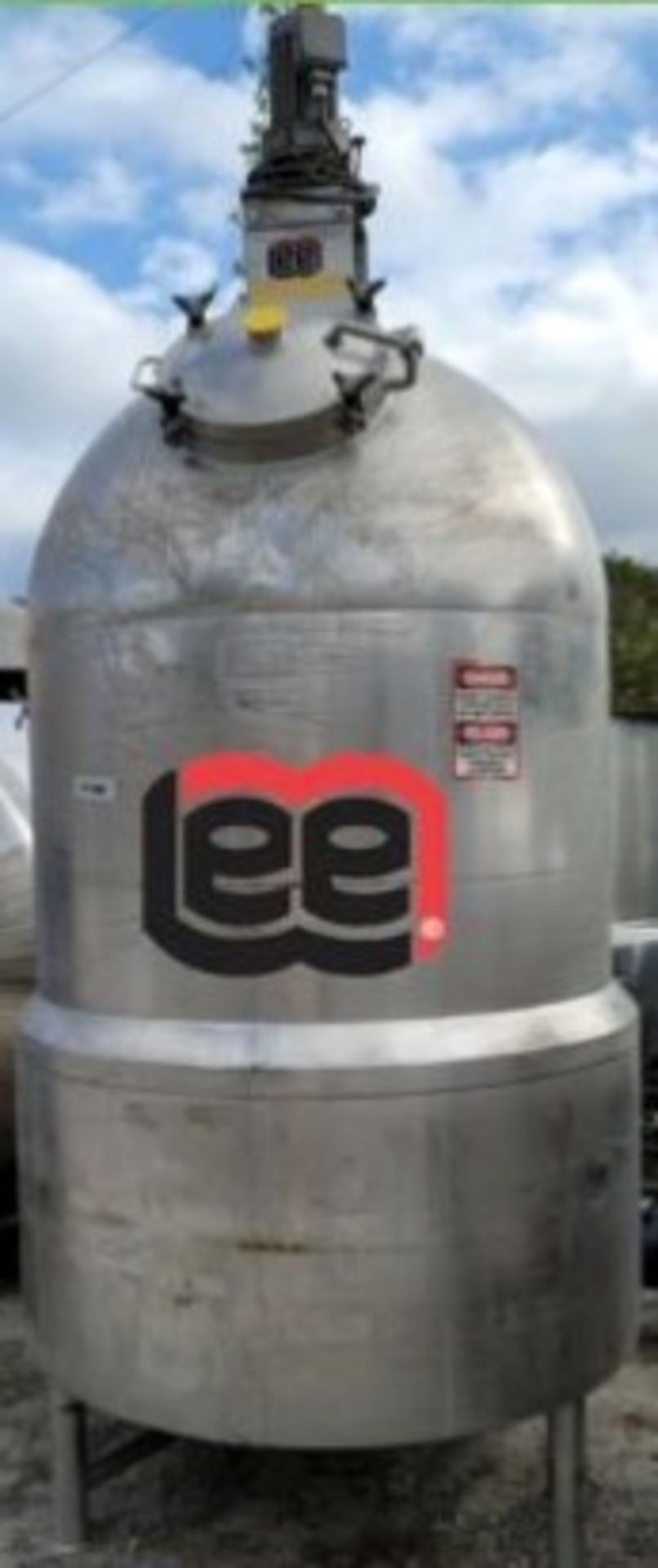 LEE 400 Gal. Steam Jacketed Scrape Surface Mixing Kettle, 3HP, 20.1 RPM, 90 PSI and Vacuum Design,