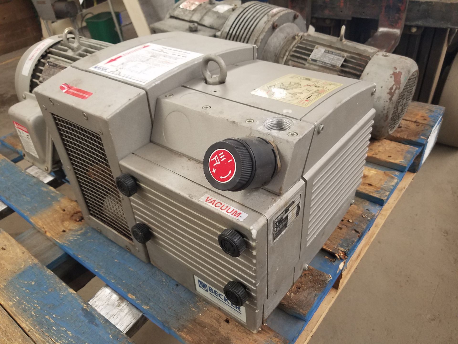 Becker KVT 3.80 Vacuum Pump, 5 hp, Volt 230/360, 3-Phase (Loading Fee $100) (Located Fort Worth, TX - Image 2 of 5