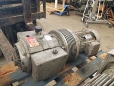 Rietschie VFT Vacuum Pump,2.2 hp, S/N P00131, Volt 220, 3 Phase (Loading Fee $100)