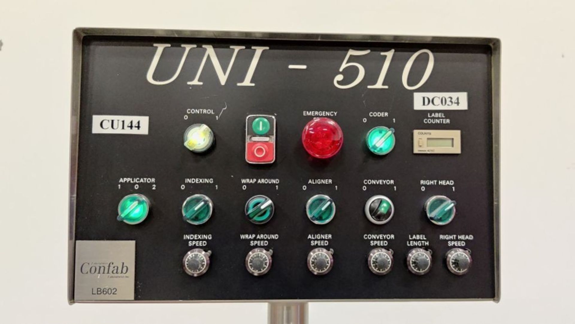 NJM CLI Wraparound Labeler. Model: UNI510E-S009, Serial: 63099EA.1, 120 Volts, 60 Hz, Single - Image 2 of 6