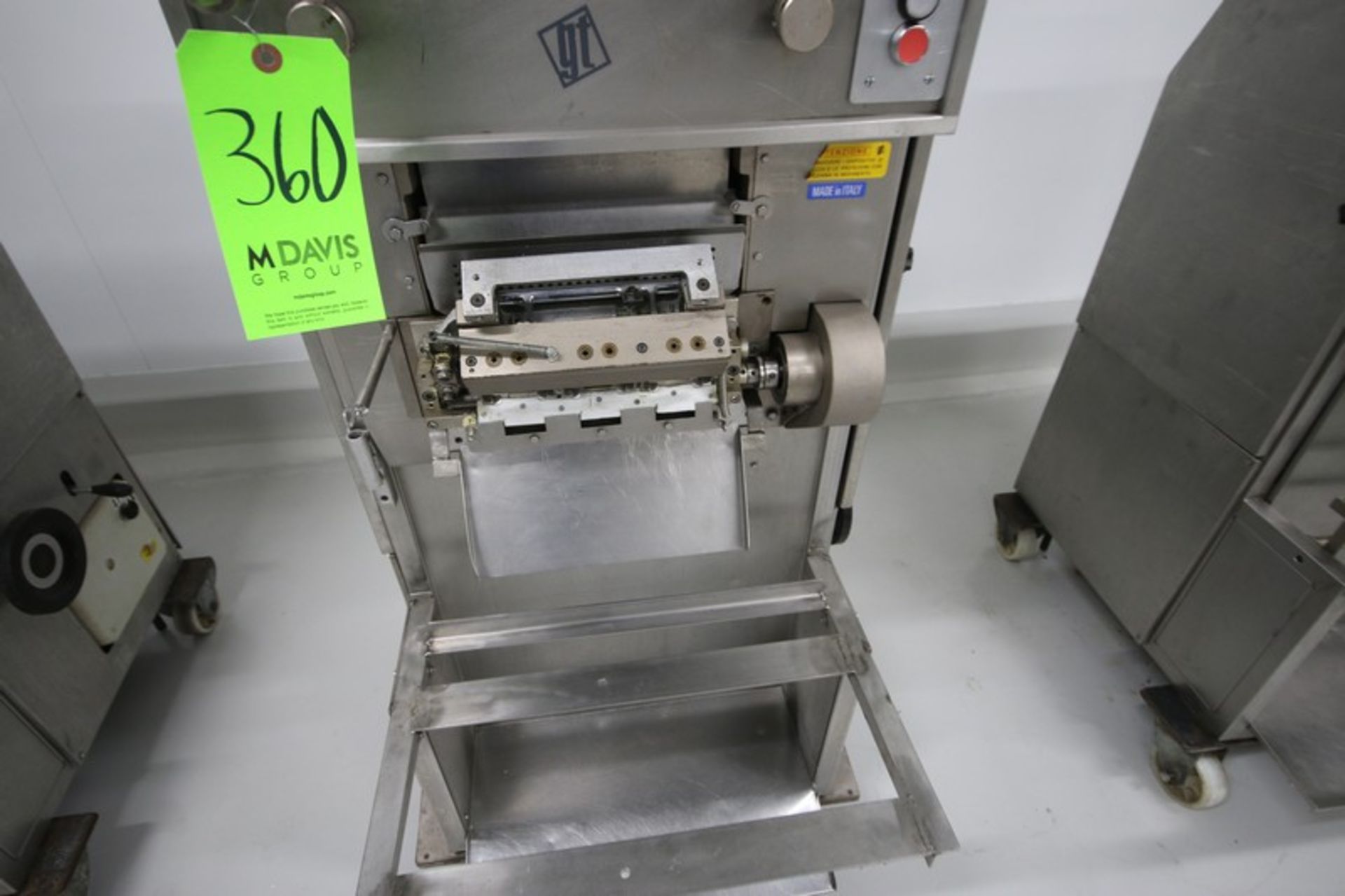 Toresani Tortellini Machine, M/N MR265A, Type 85451, 220 Volts, Mounted on Portable Frame (LOCATED I - Bild 4 aus 6