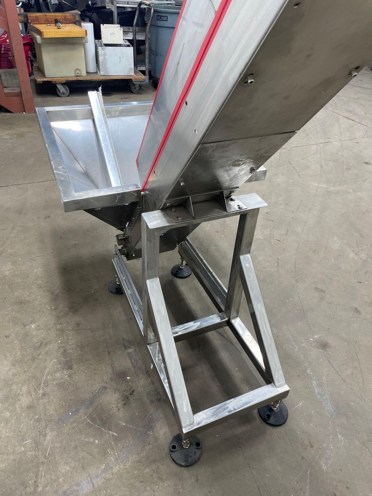 Stainless Steel Elevator Conveyor w/ Hopper, Portable, 6 in Conveyor Belt , 170mm Discharge - Image 9 of 10