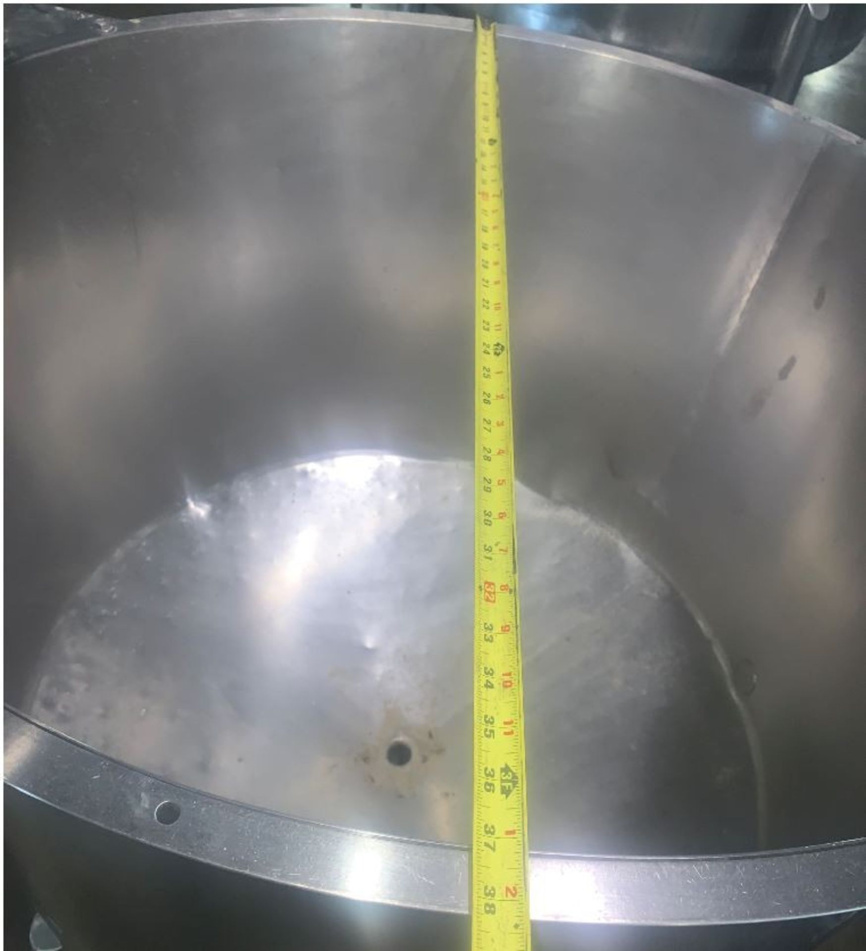 125 Gallon (approx.) Stainless Steel Single Wall Tank- 36" diameter, 32" straight side, Moving Lid - Image 3 of 9