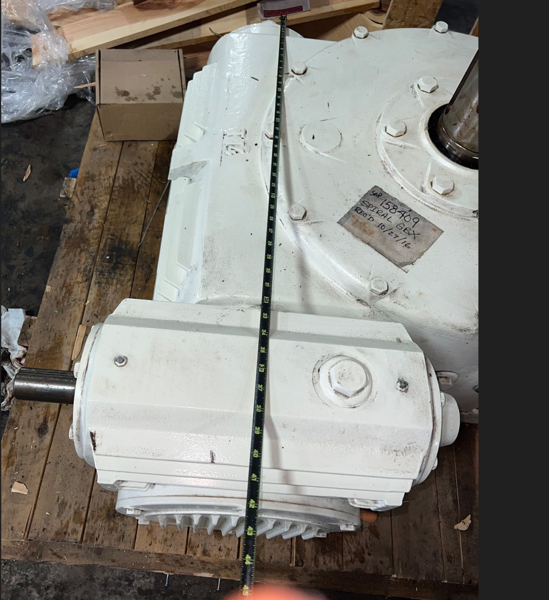 Never Used Spiral Freezer Gear Box - Large item 2500-pound, with 5" output shaft, 1.75" input shaft. - Image 7 of 12