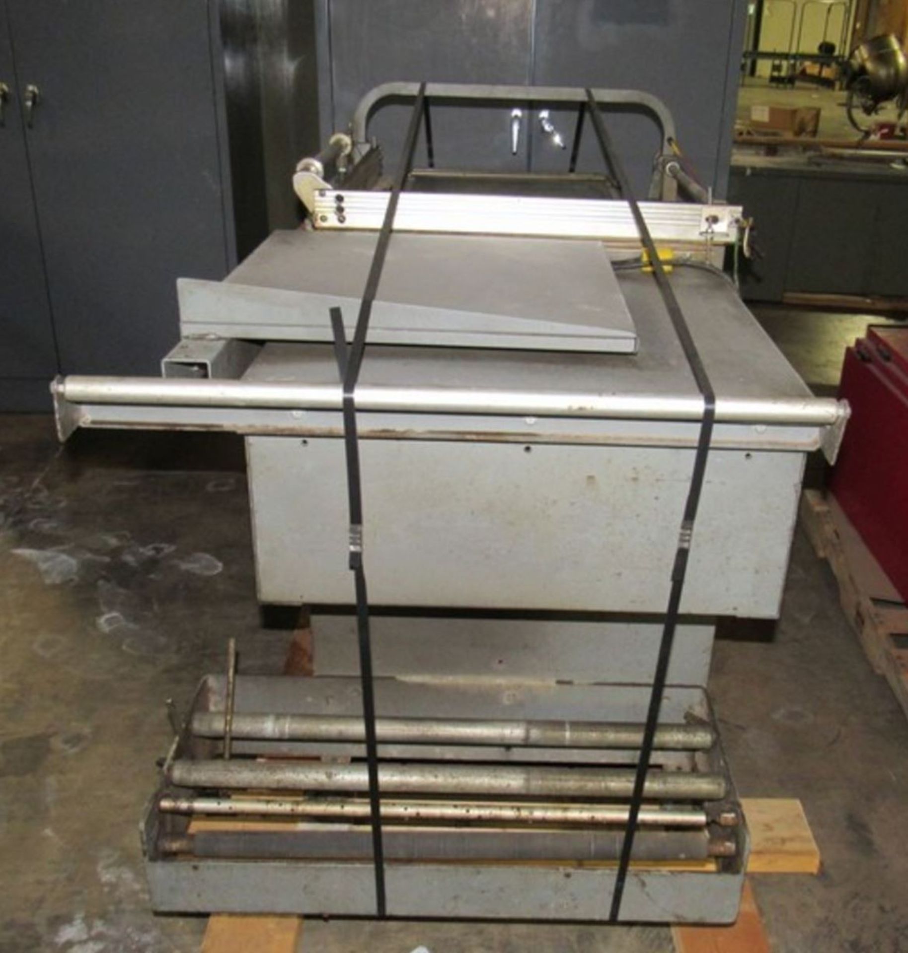 Seal-A-Tron Shrink Wrapper (LOCATED IN IOWA, RIGGING INCLUDED WITH SALE PRICE) -- Optional - Image 5 of 7