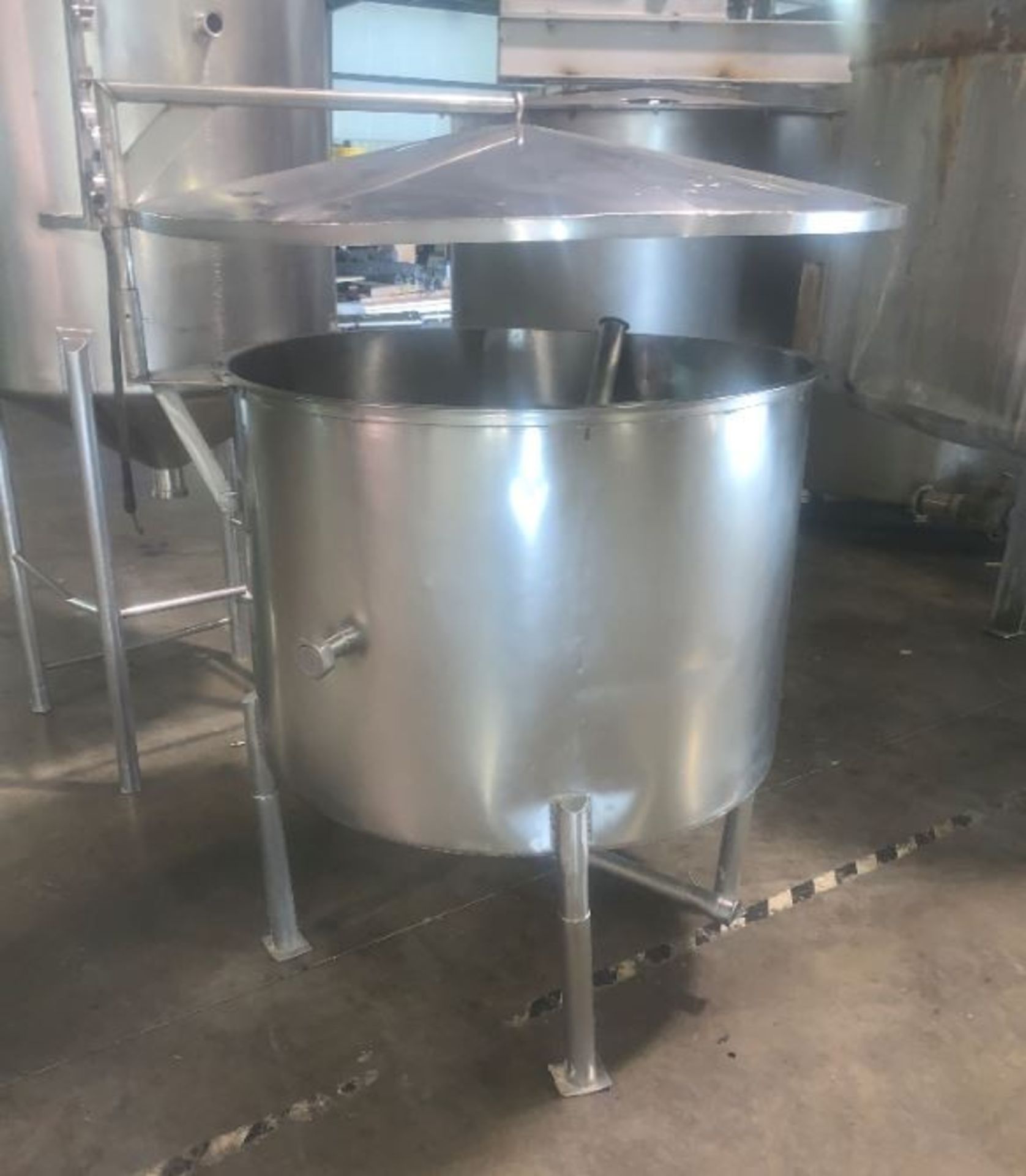 125 Gallon (approx.) Stainless Steel Single Wall Tank- 36" diameter, 32" straight side, Moving Lid - Image 2 of 9