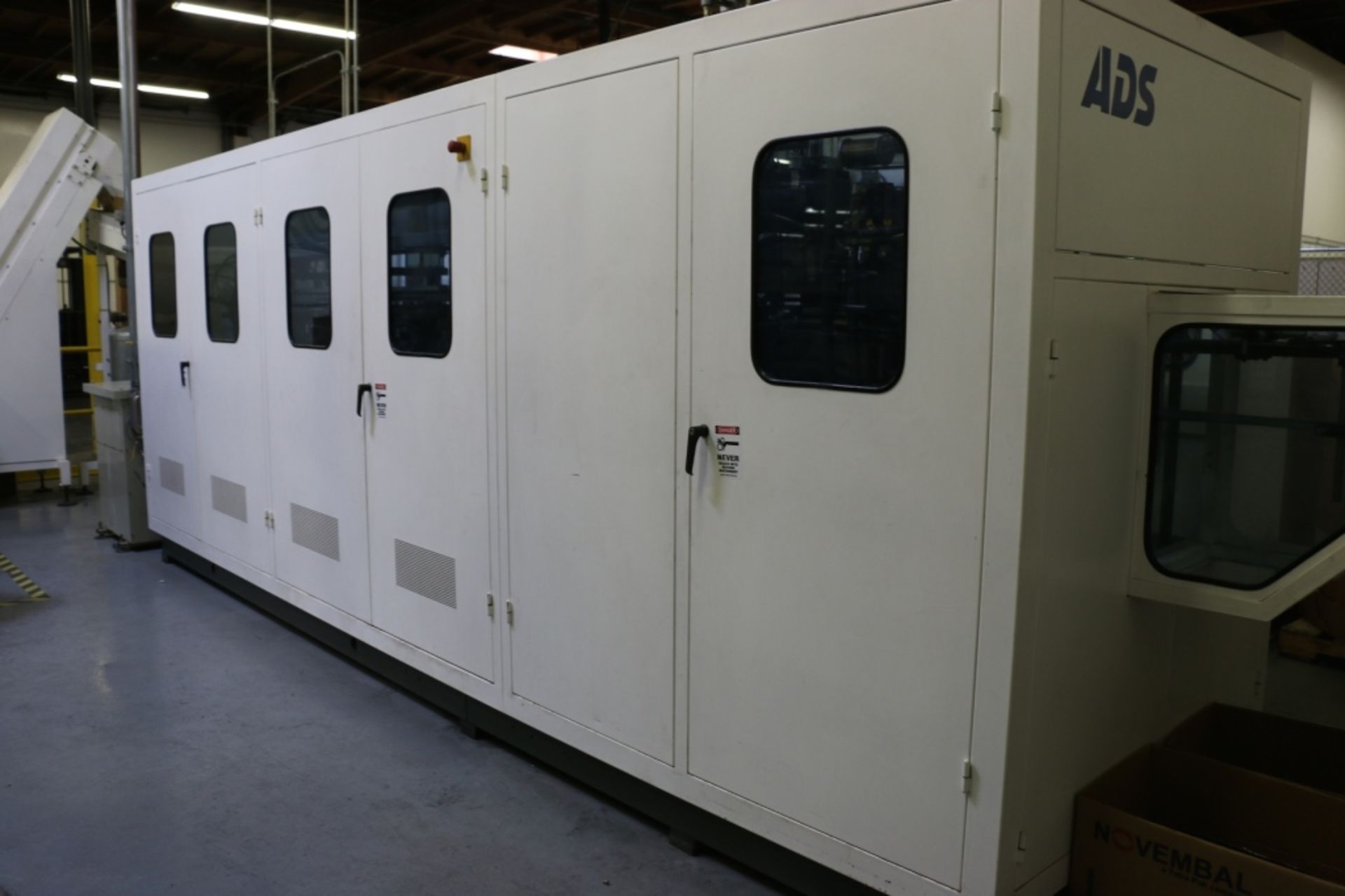 ADS SA 3-Cavity Blow Mold, Model G063, S/N 73310, 1 to 2-1/2 gal. Capacity, 50 BPM, Inline Heating - Image 4 of 15