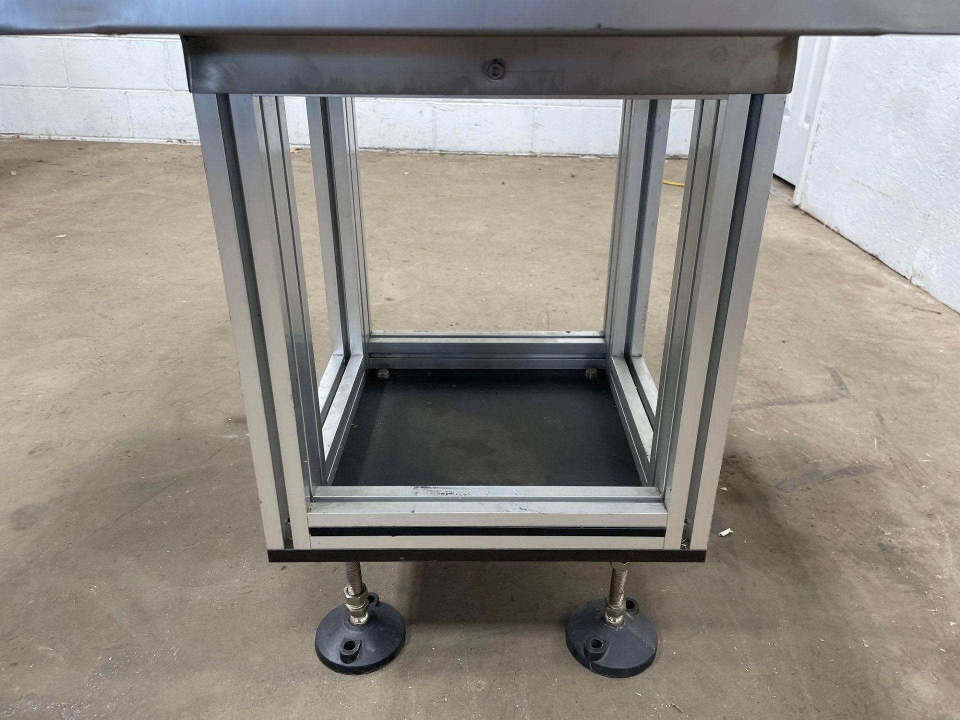 Vibratory Parts Bowl Extruded Aluminum Stand, Stainless Steel Enclosure, Approx Dims: 32 x 27 x - Bild 8 aus 8