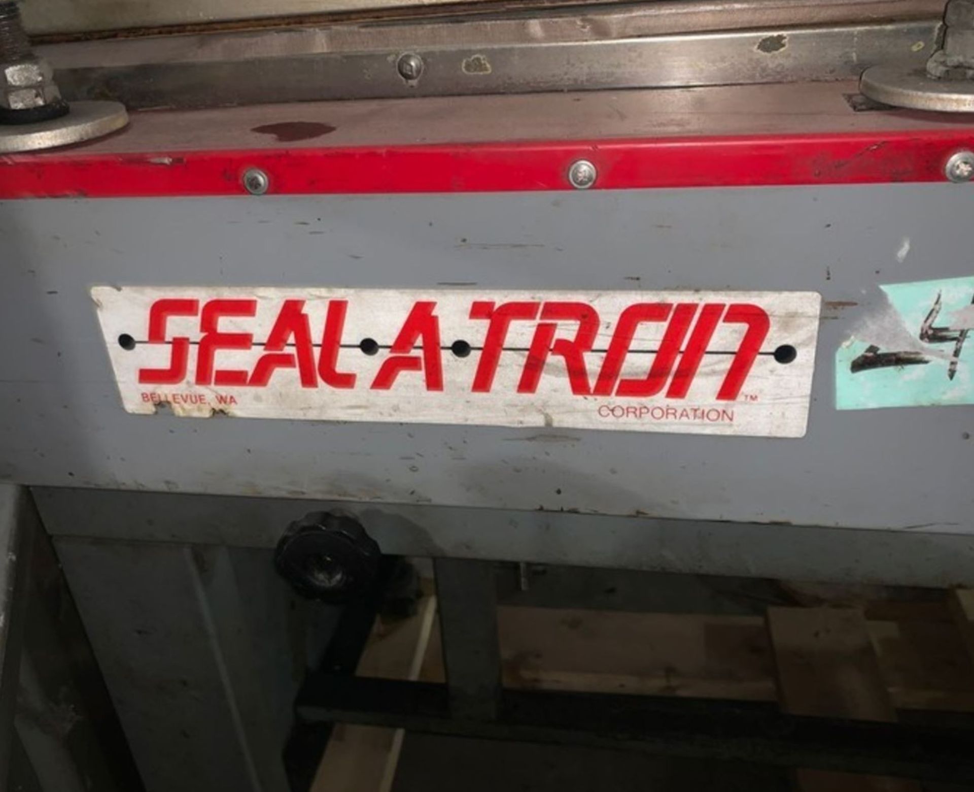 Seal-A-Tron Shrink Wrapper (LOCATED IN IOWA, RIGGING INCLUDED WITH SALE PRICE) -- Optional - Image 6 of 7