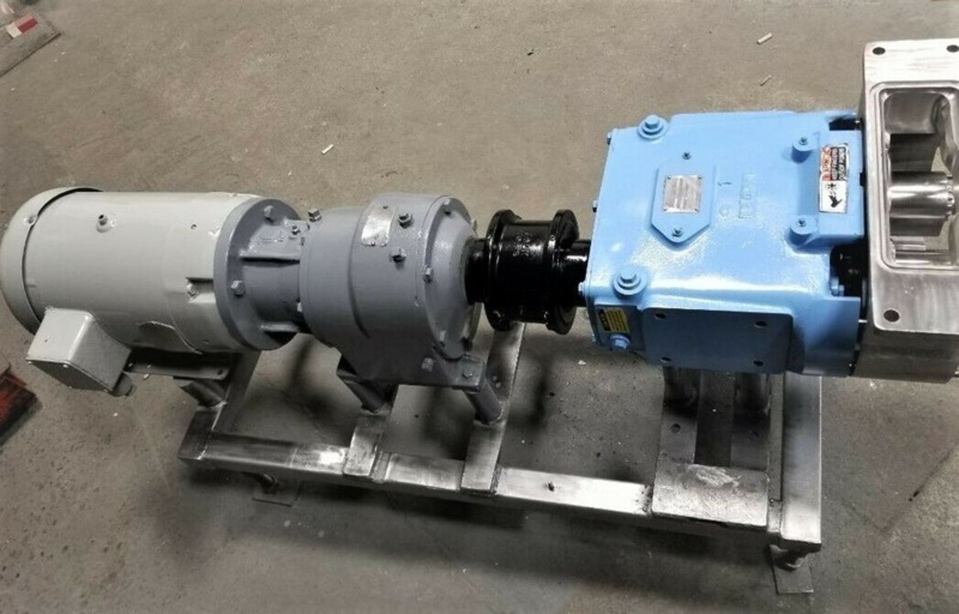 Waukesha SPX Model 134 Stainless Steel Sanitary Positive Displacement Pump, Serial # 300918 02 - Bild 2 aus 9