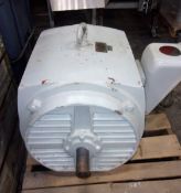 Toshiba 400 hp High Efficiency Motor, 34540 RPM, 460 V, This Motor was a Spare and Never