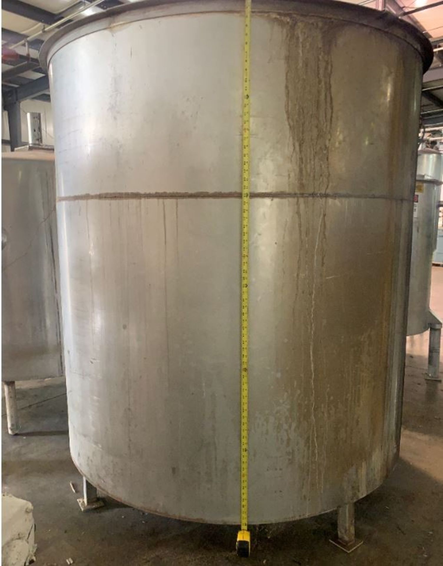 800 Gallon (approx.) Stainless Steel Single Wall Tank- 5 ft diameter, 6 ft straight side (LOCATED IN - Image 3 of 5