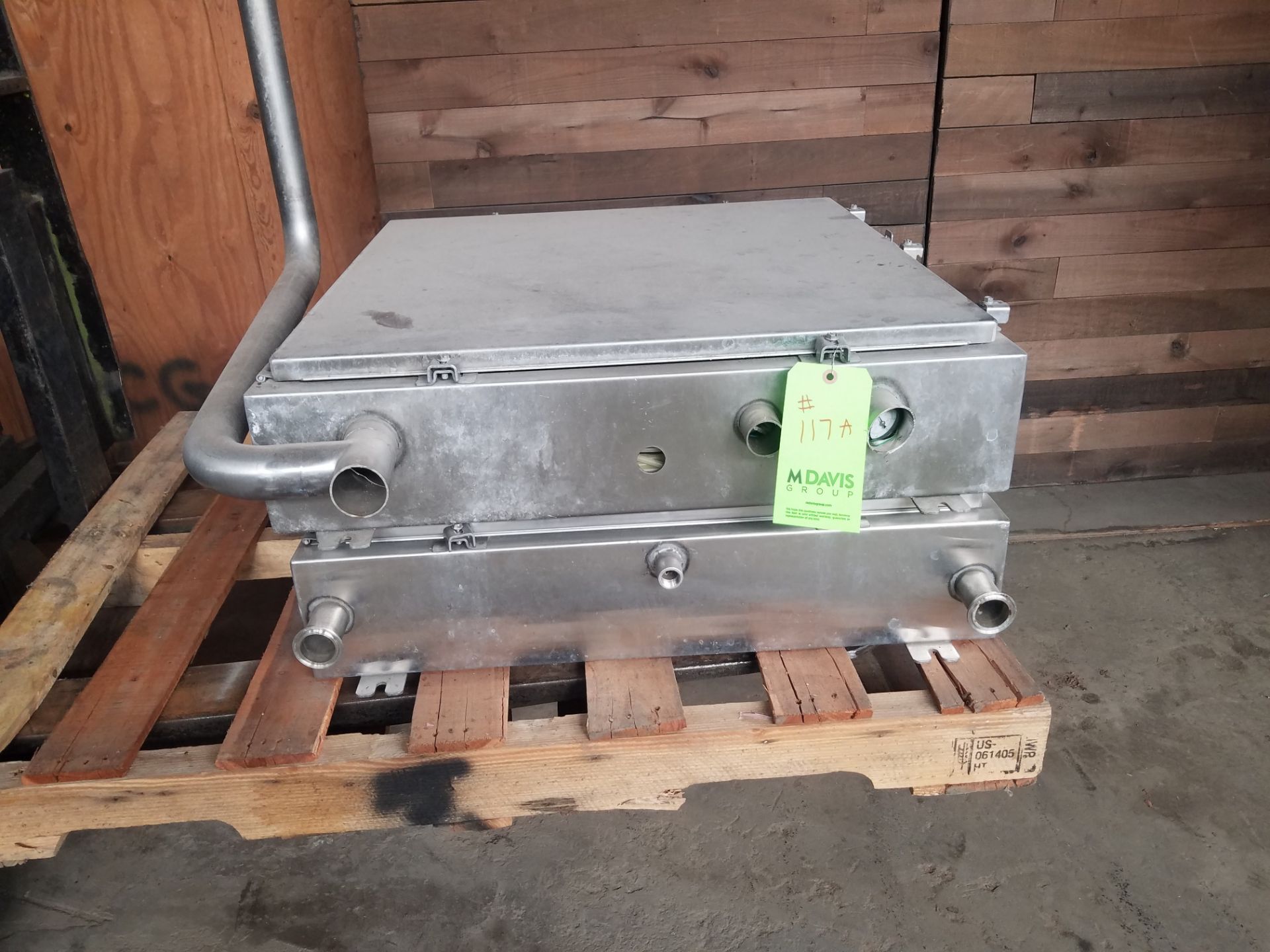 (2) Aprox. 30 x 30 x 8 S/S Electric Cabinets (Loading, Rigging & Site Management Fee $50.00 USD)