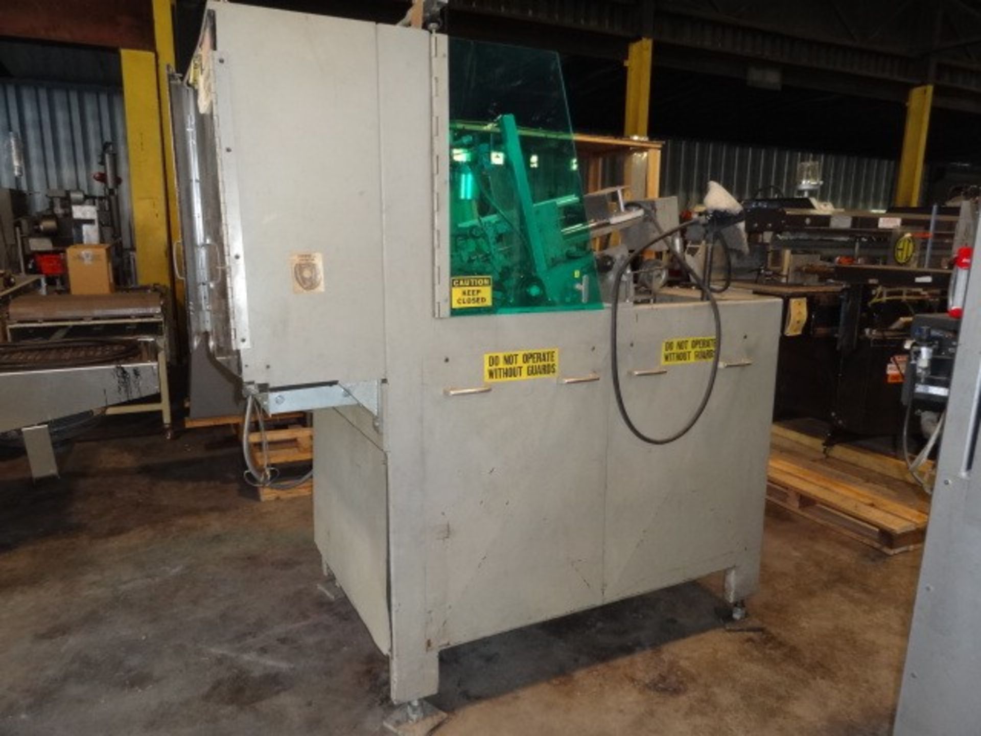 DELKOR 751 Tray Former with Nordson Hot Melt Glue (Located SC)