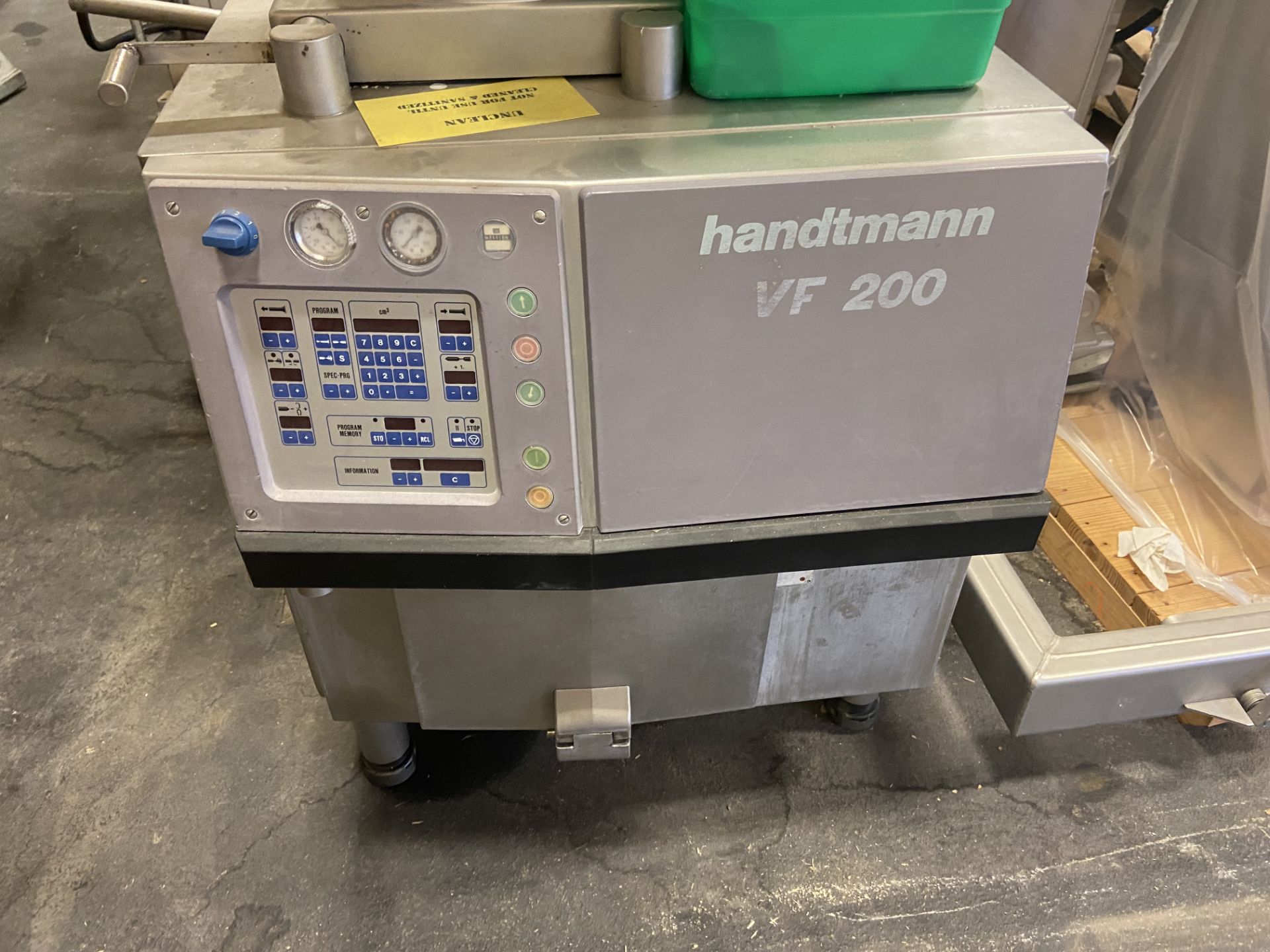 Handtmann S/S Vacuum Stuffer, M/N VF 200, 220/440 Volts, 3 Phase, with S/S Side Tote Dumping Arm ( - Image 3 of 6