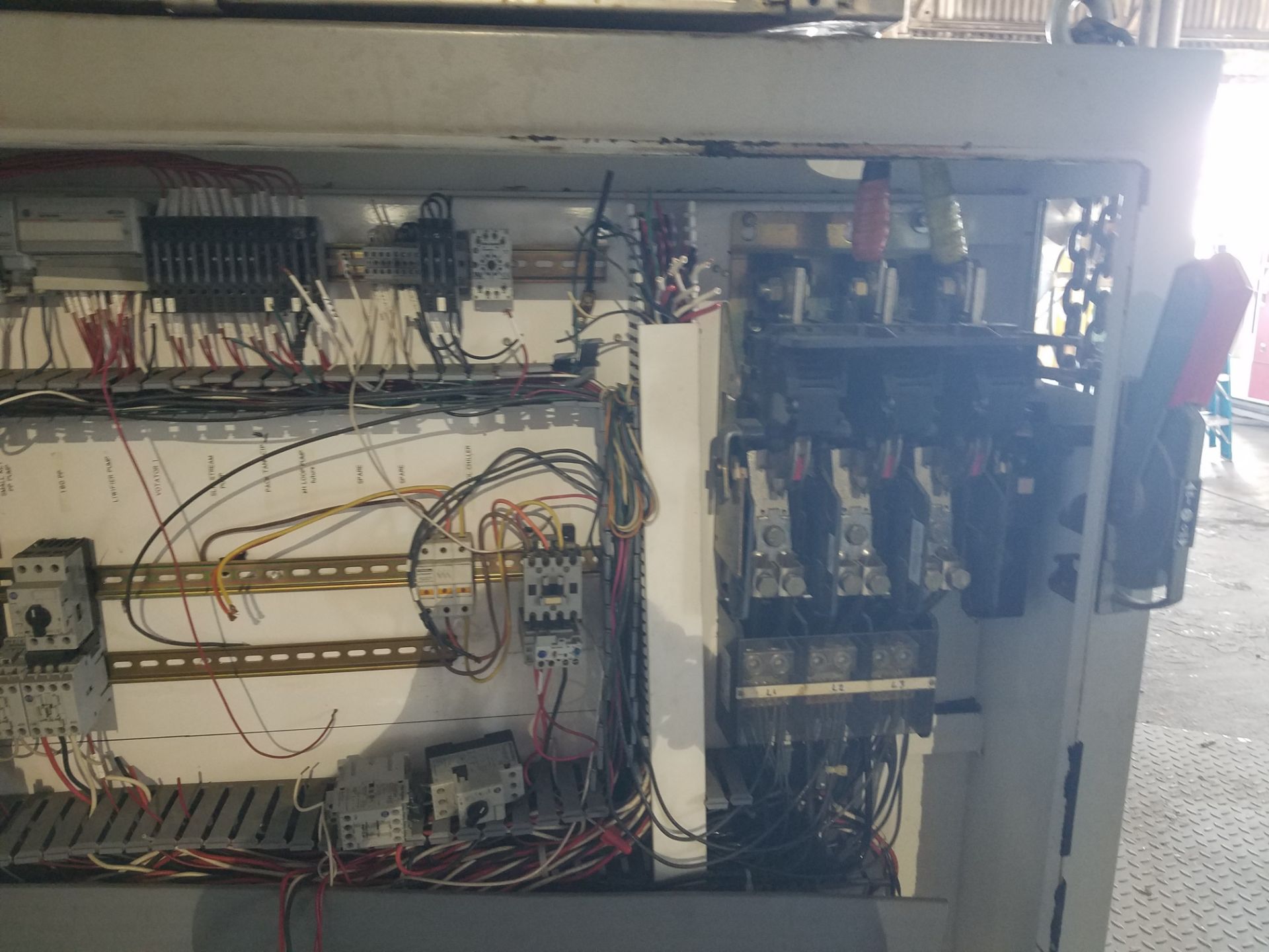Electric Control Panel - Aprox. 84 x 12 x 72 with (3) Allen Bradley PowerFlex VFDs ( - Image 3 of 4