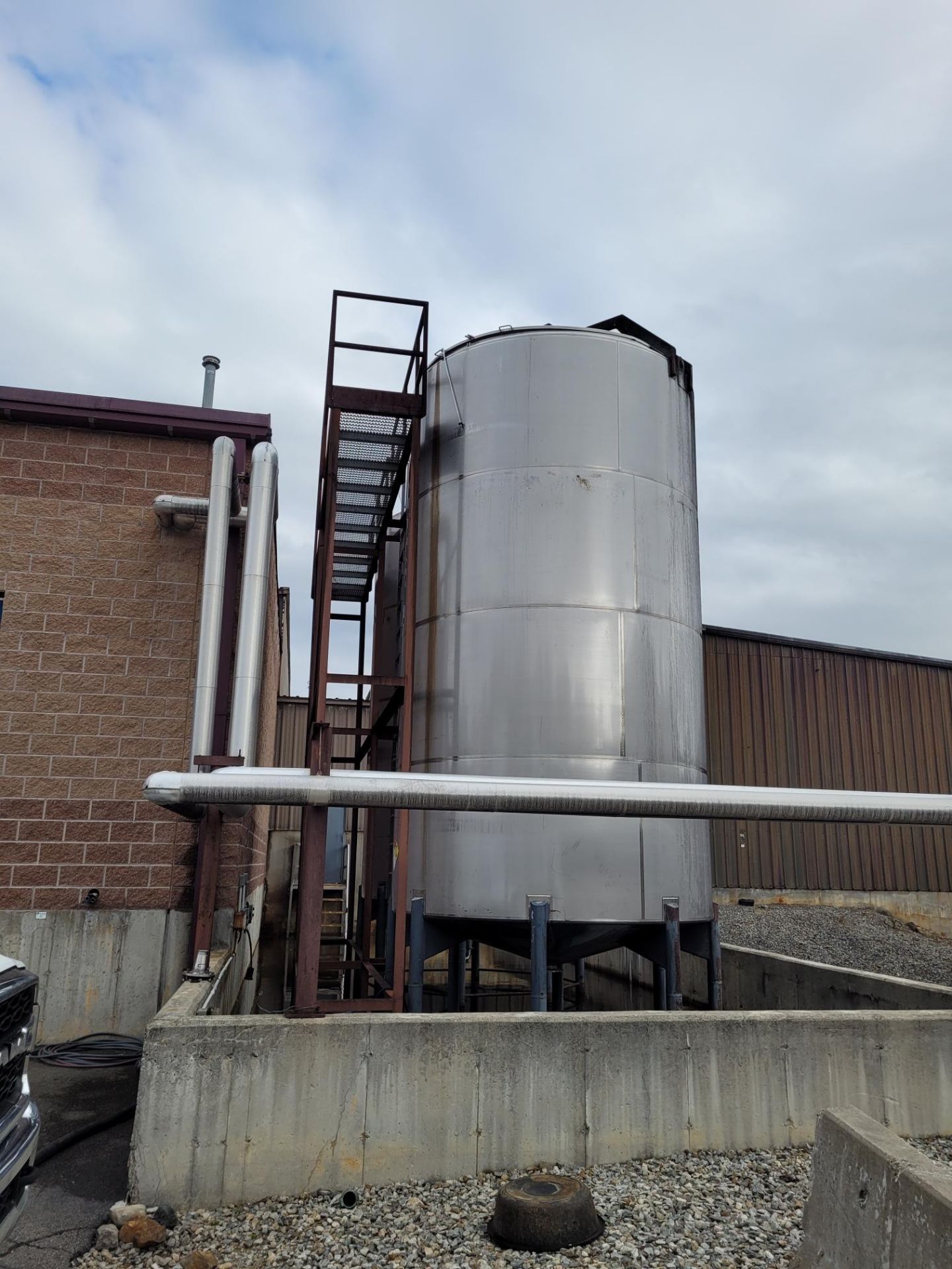 Aprox. 7,500 Gal. Capacicty S/S Single Wall Vertical Conical Bottom Blend Tank (Load Fee $2,950)