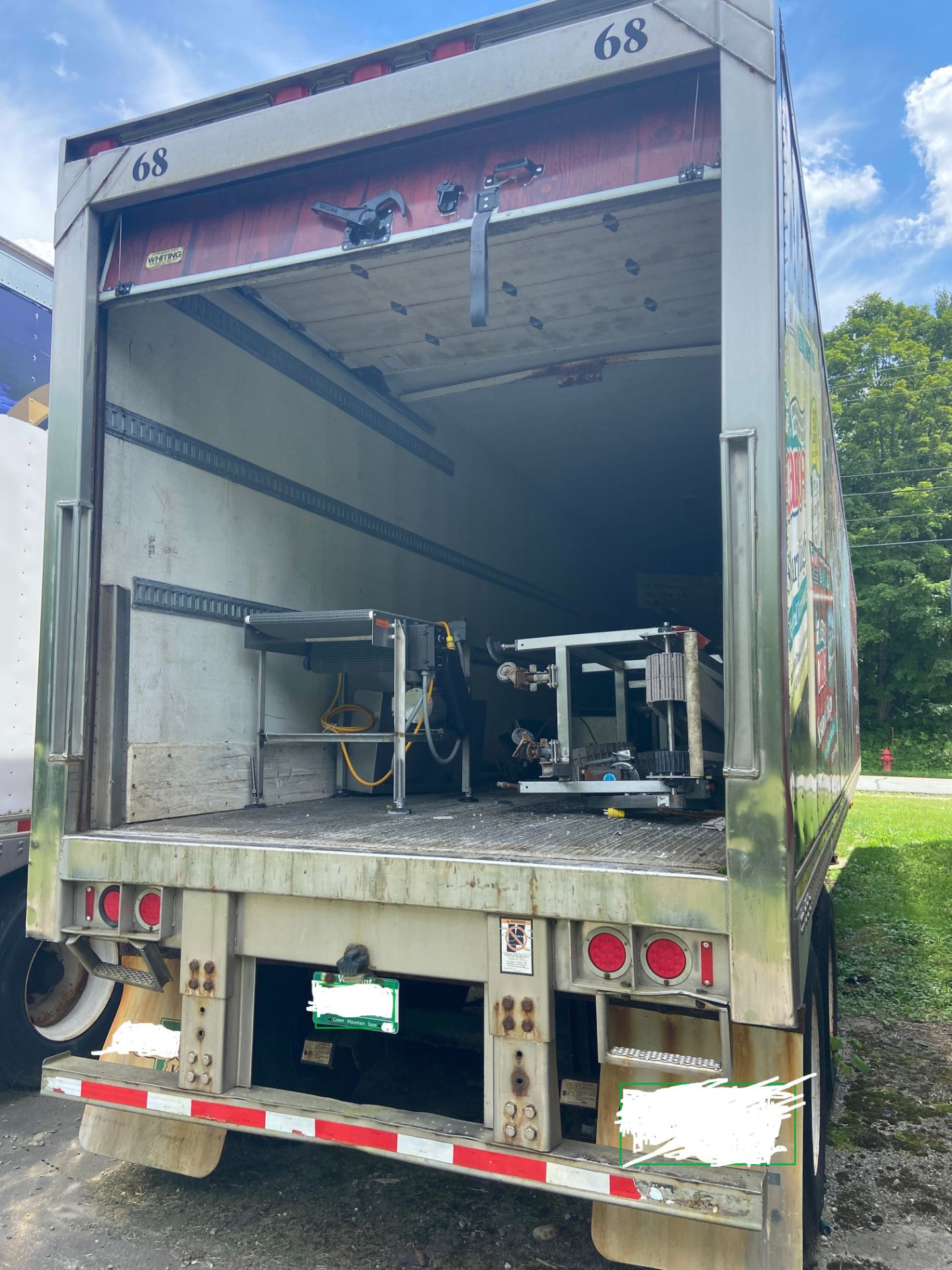 Great Dane Aprox. 48 ft. Tandem Axle Trailer, Model 7211TZ-1WA*, VIN #1GRAA92275S700197 with Roll-Up - Image 3 of 5