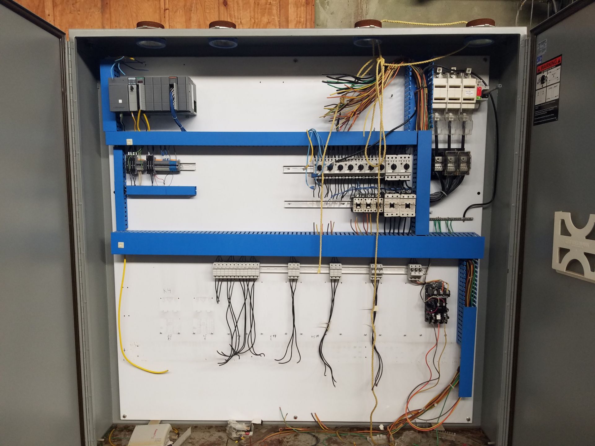 Electric Control Panel - Aprox. 72 x 12 x 84 with Allen Bradley SLC-5/05 CPU PLC - Image 2 of 4