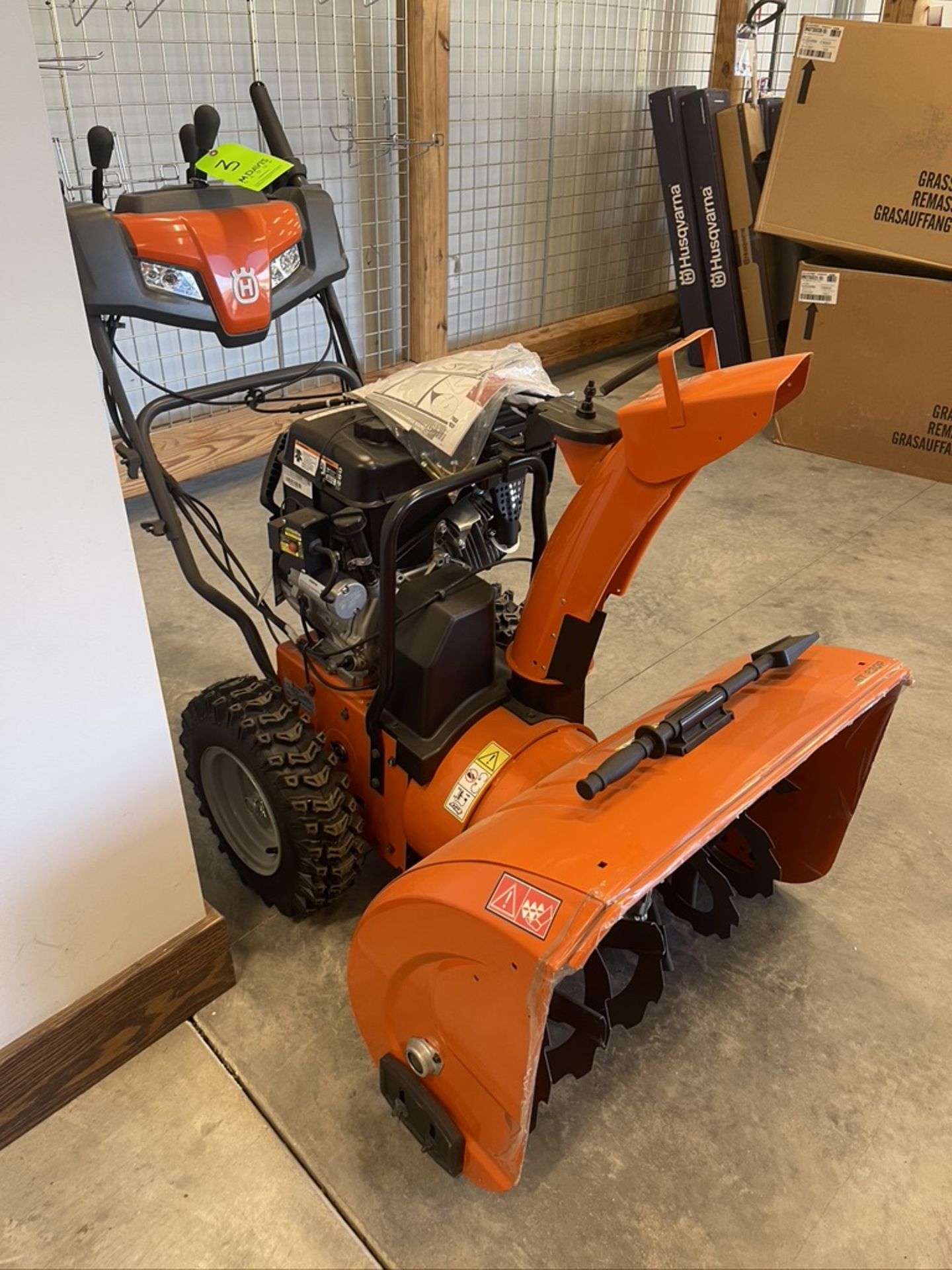 HUSQVARNA SNOW BLOWER, MODEL ST230P, WORKING WIDTH 30" (SEE TAG IN PHOTOS FOR MORE INFORMATION) (ALL - Image 7 of 7