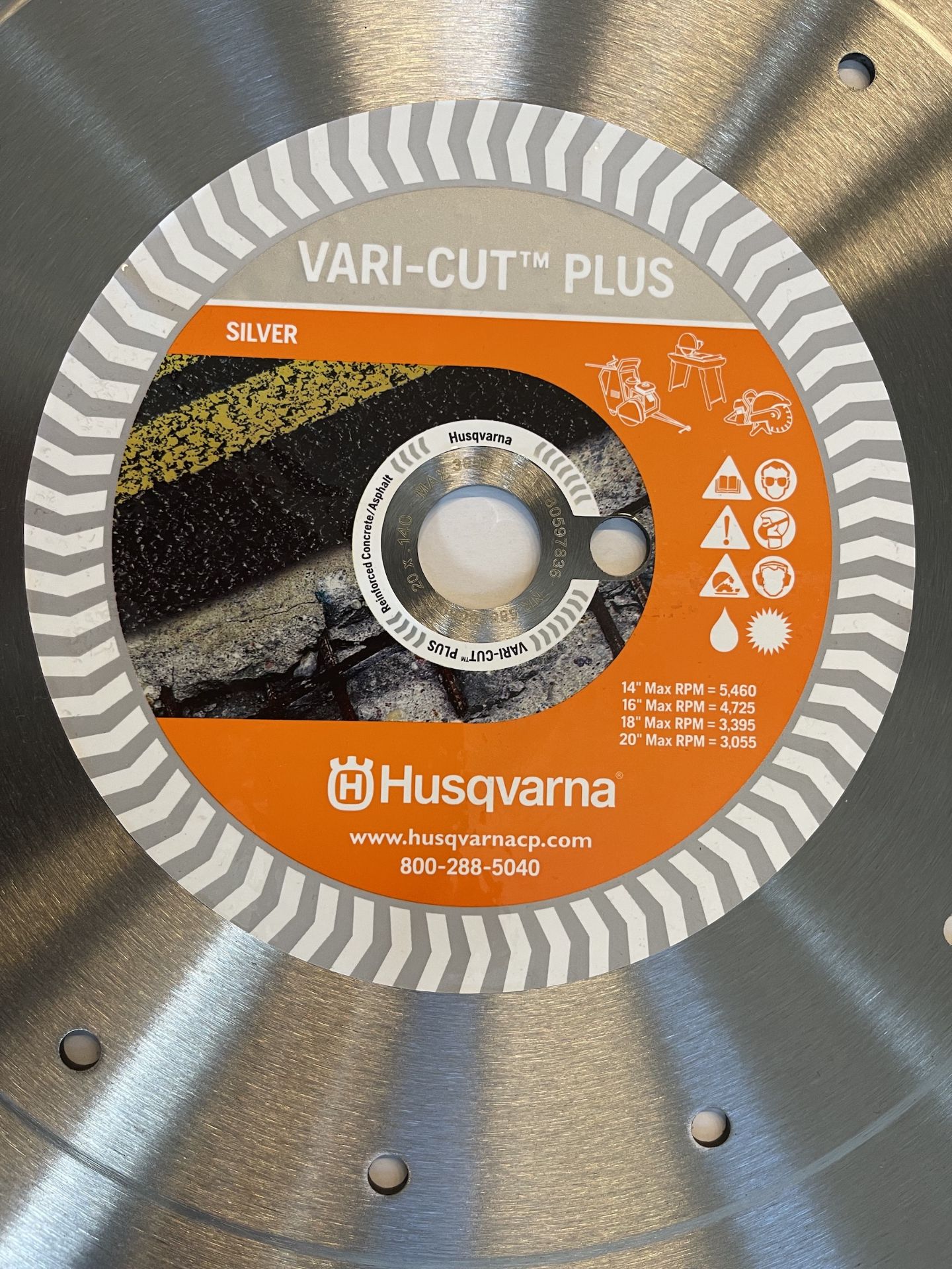 NEW HUSQVARNA VARI-CUT PLUS SAW BLADE (ALL PURCHASES MUST BE PAID FOR AND REMOVED BY 5/4/22) (ALL - Image 3 of 3