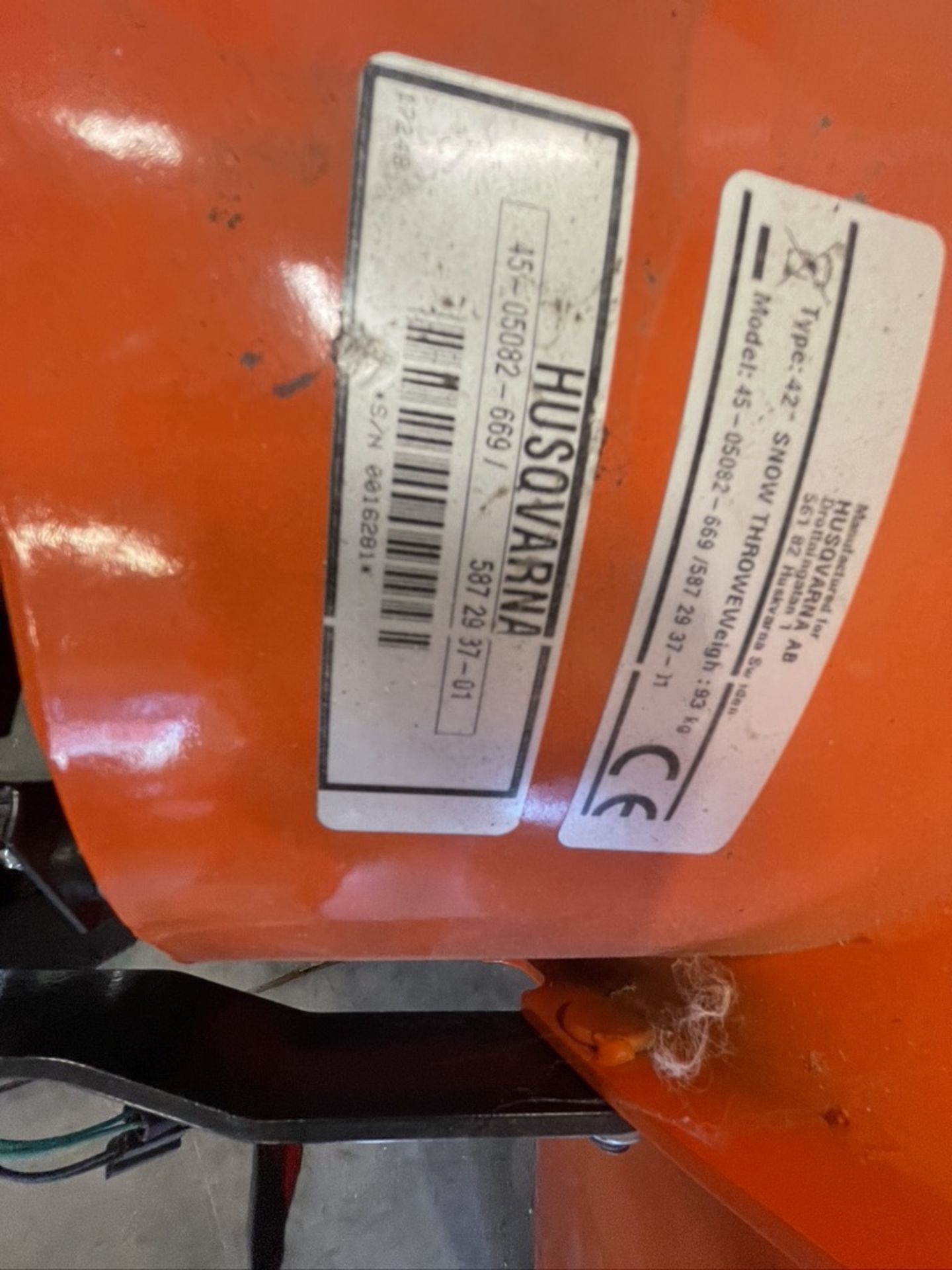 HUSQVARNA 42" SNOW THROWER, MODEL ST 42E (ALL ITEMS MUST BE REMOVED BY THE PURCHASERS ON OR BEFORE - Image 4 of 5