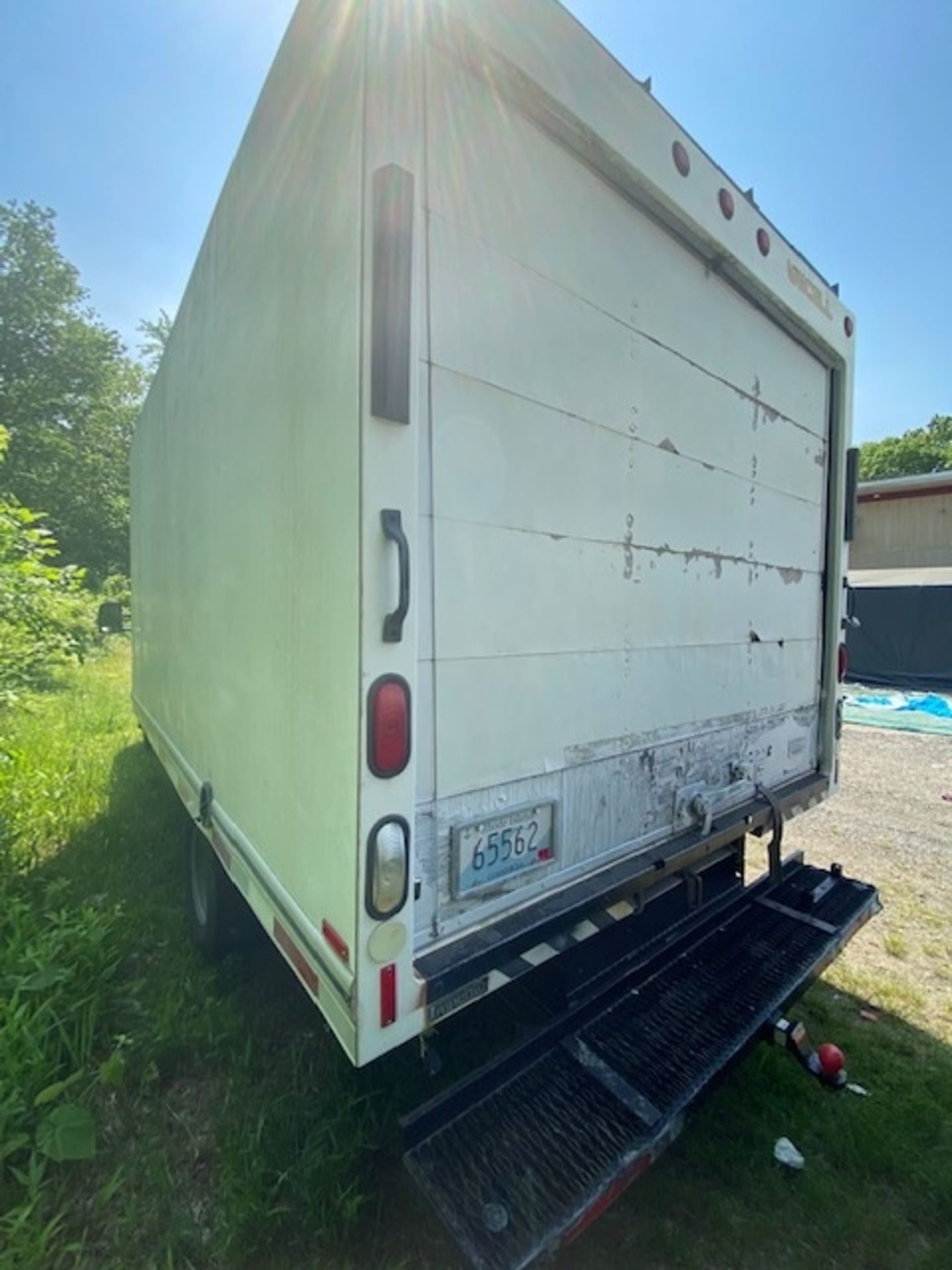 2004 Ford E-350 Super Duty 16 ft. Box Truck, VIN #: 1FDWE35L04HA05850, with 167,651 Miles, with 2- - Image 11 of 17