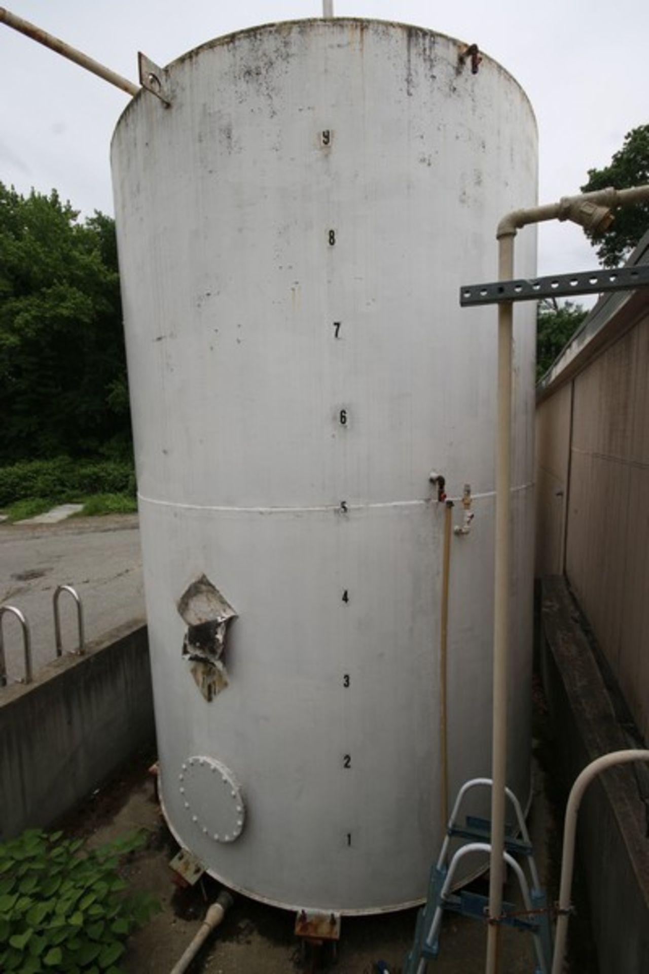 Aprox. 10,000 Gal. Vertical Chemical Tank, with Painted Exterior (LOCATED IN WOONSOCKET, RI) - Image 2 of 3