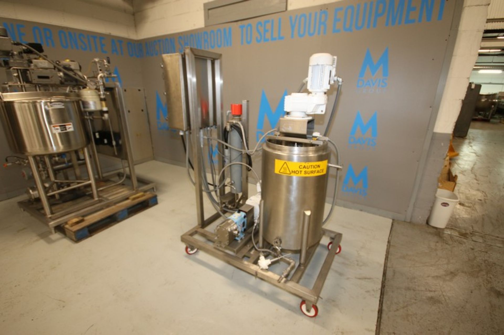 Self contained electric heated stainless steel chocolate process skid, With approximately 100 gallon - Image 3 of 11