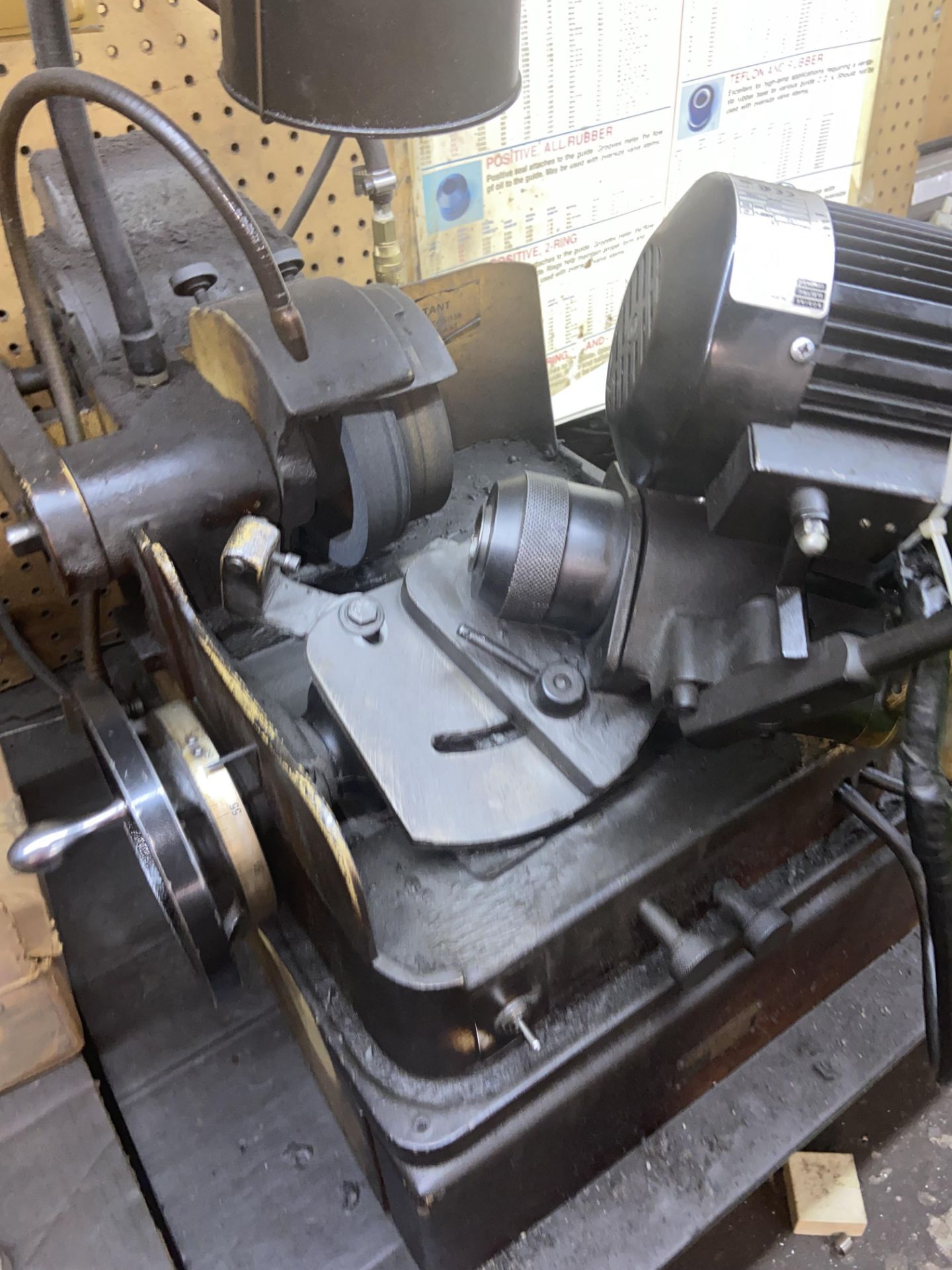 Sunnen Bench Top Grinder, M/N VR-6500K, S/N 111-1114, with Drive (LOCATED IN PITTSBURGH, PA) - Image 2 of 3