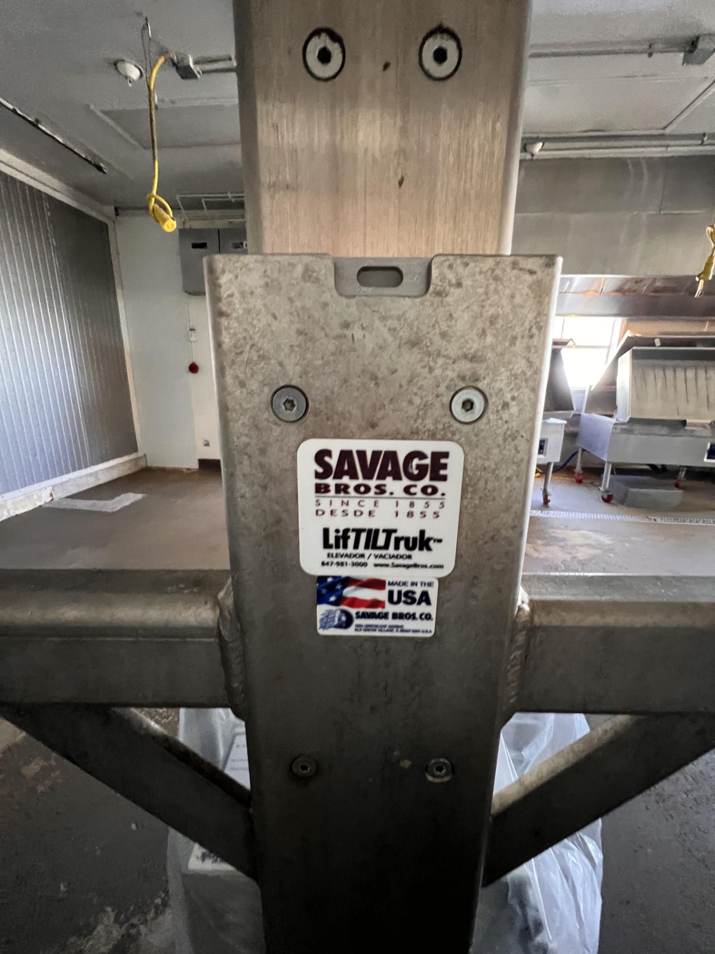 SAVAGE BROS S/S LIFT TILT TRUCK, MODEL 0710-20 SS-99, S/N 07-3683, 115 V , 1 PHASE - Image 5 of 9