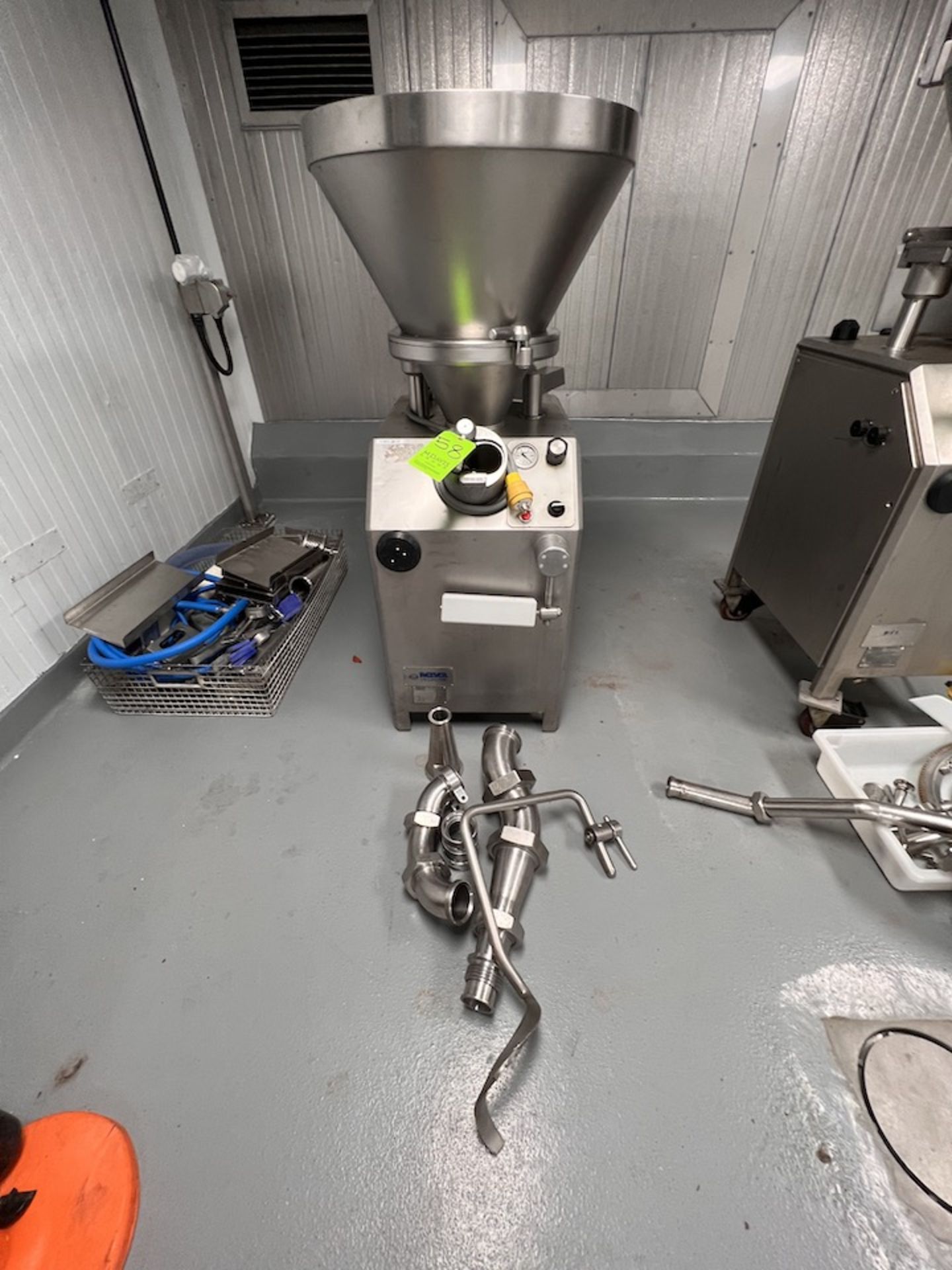 VEMAG VACUUM FILLER, MODEL 500, TYPE 128/230, S/N 1283098