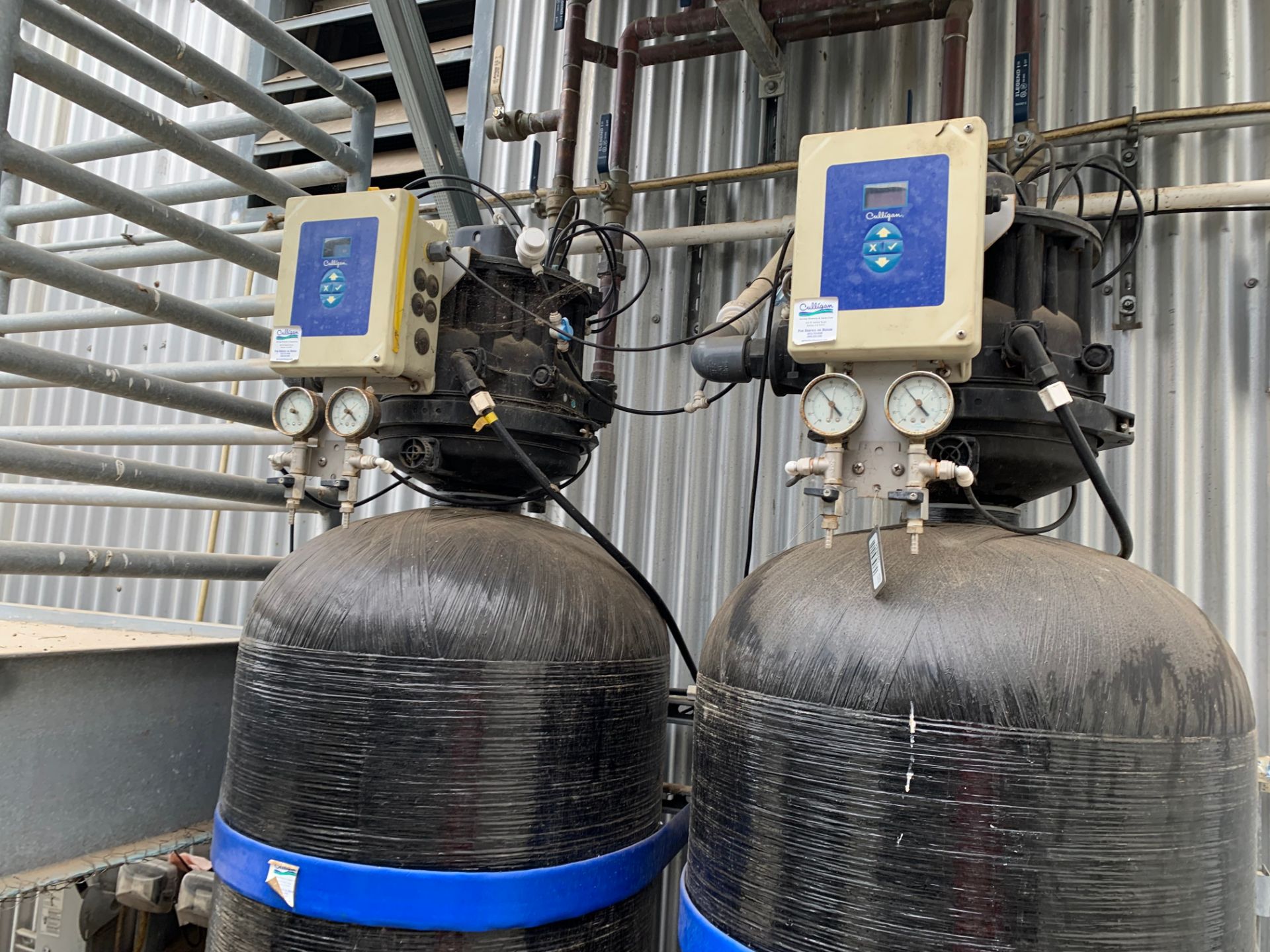 (2) WATER SOFTENING TANKS WITH CULLIGAN CONTROLS - Image 10 of 11