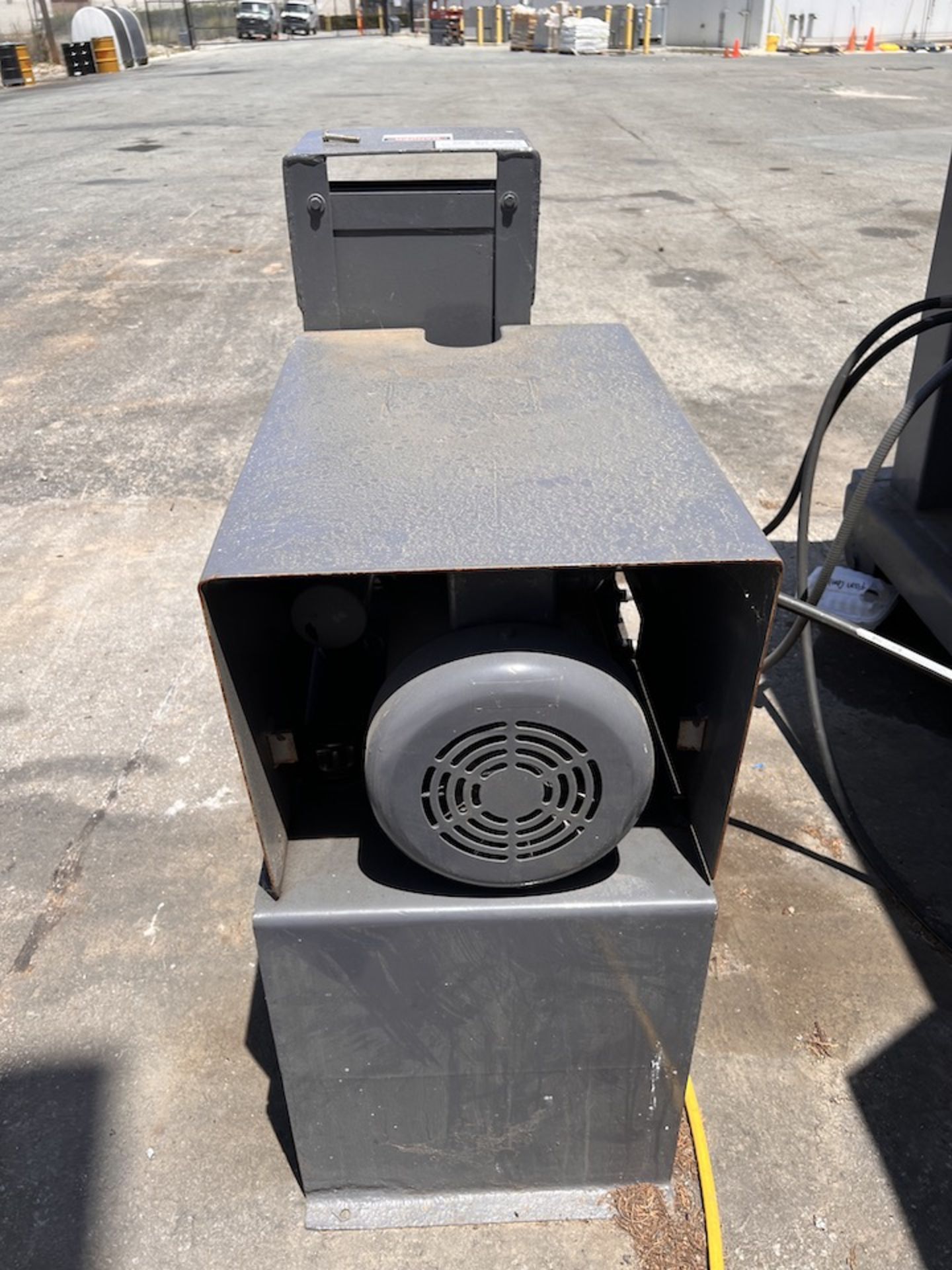 2021 TRASH COMPACTOR WITH HYDRAULIC POWER PACK - Image 17 of 20
