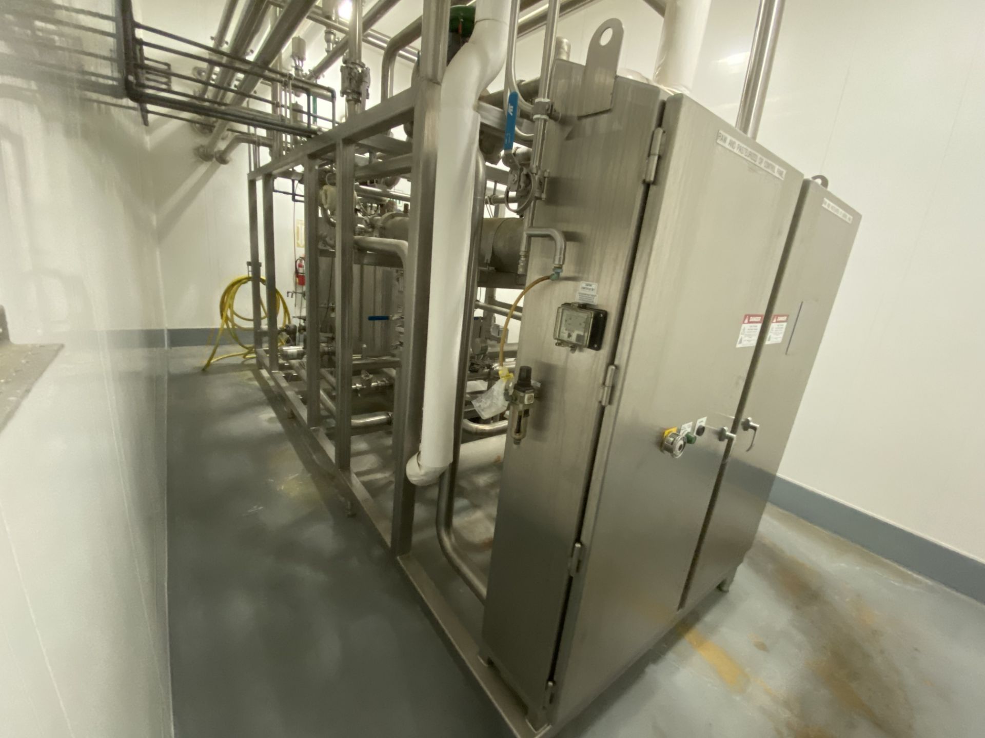 Raw & Pasteurized CIP Skid, Single Service System, with (2) Single Wall Tanks, with (2) She’ll & - Bild 6 aus 10