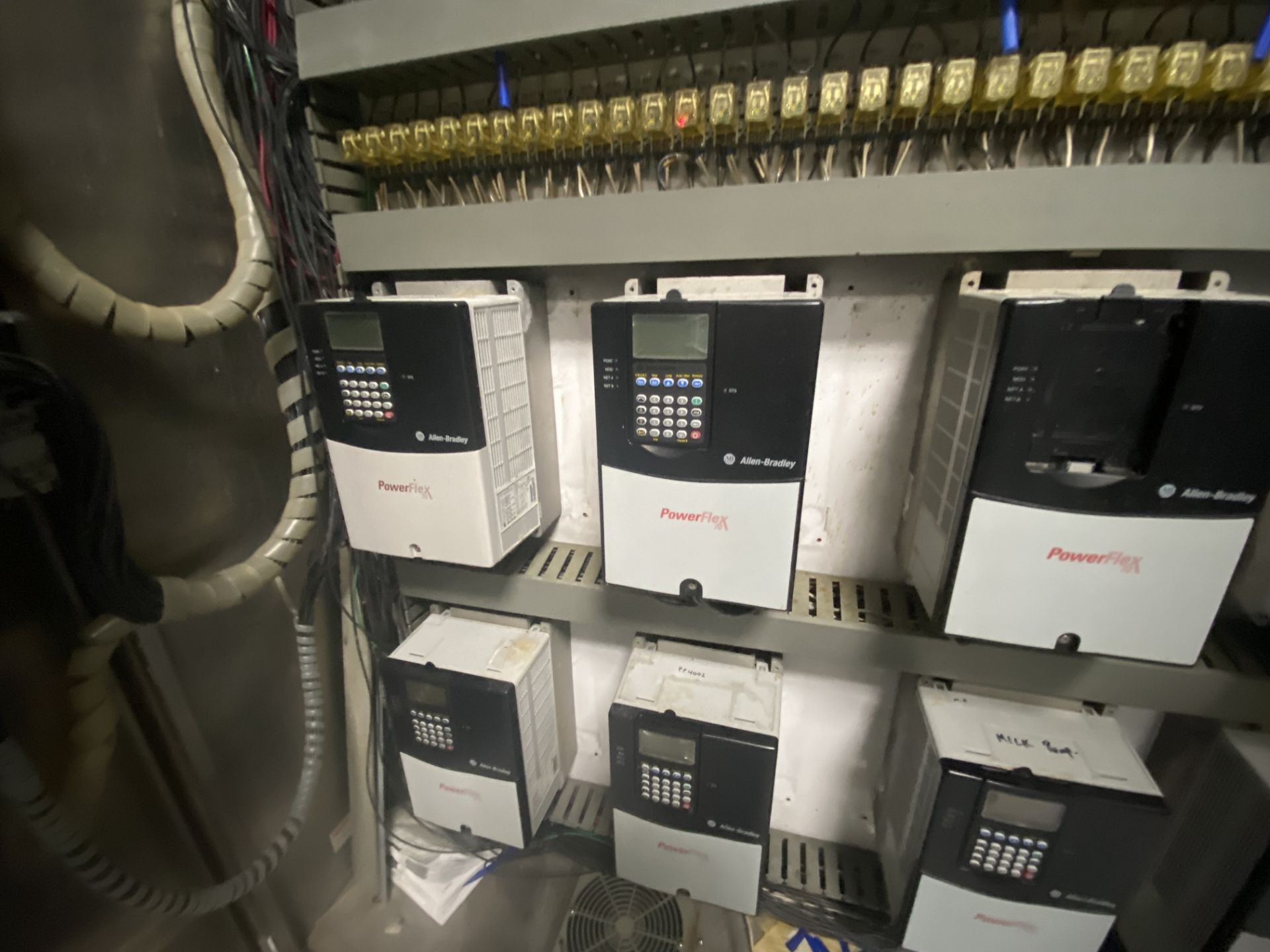 Double Door S/S Control Panel, with (10) Allen-Bradley VFDs, with (1) Allen-Bradley PowerFlex - Image 7 of 7