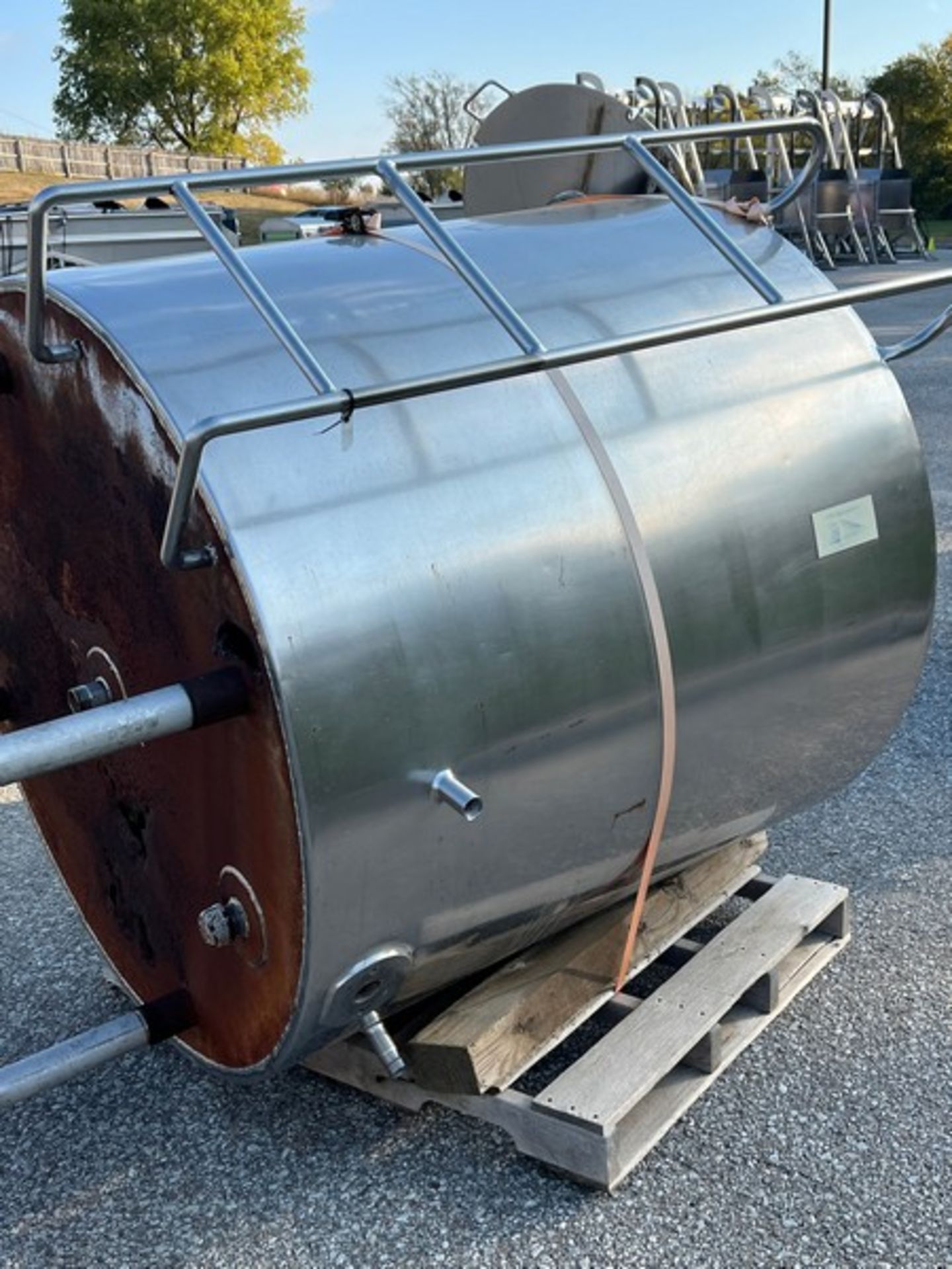 INSULATED TANK WITH TOP MAN DOOR & S/S LADDER (LOCATED IN NEBRASKA CITY, NE) - Image 2 of 9