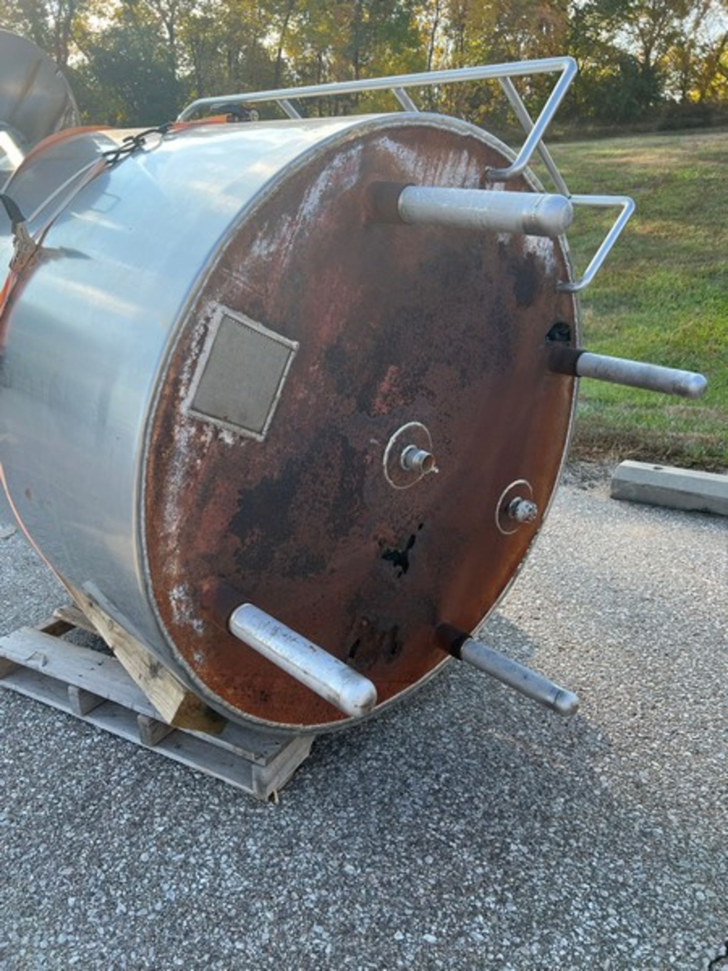 INSULATED TANK WITH TOP MAN DOOR & S/S LADDER (LOCATED IN NEBRASKA CITY, NE) - Image 3 of 9