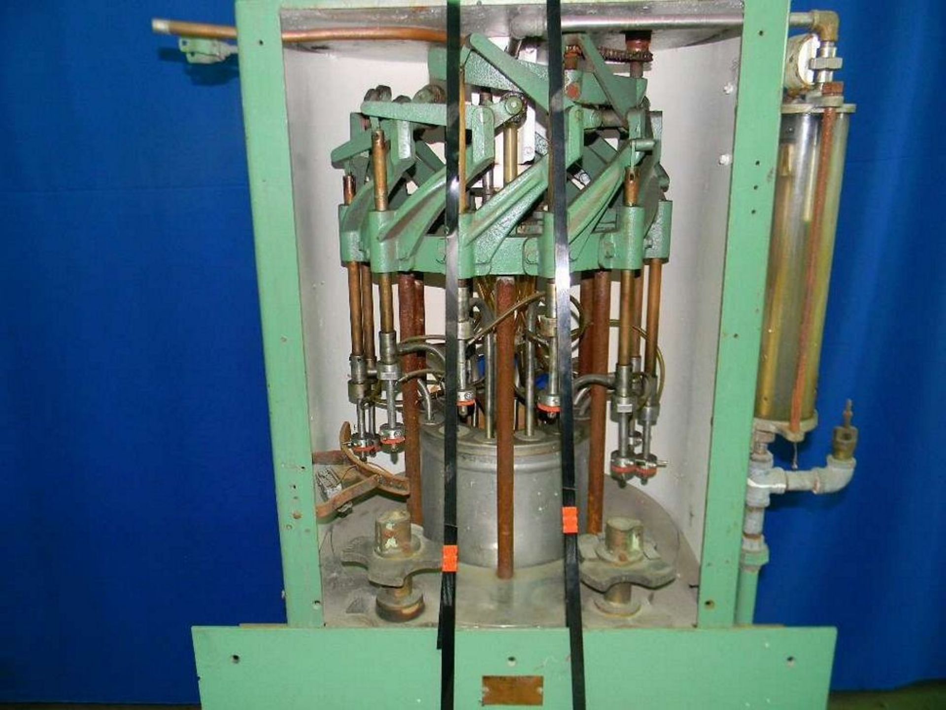 Qty (1) Machinery Service Rotary Vacuum Filler - 12 filling valves. - 9/16 inch valves on 5 inch - Image 4 of 6