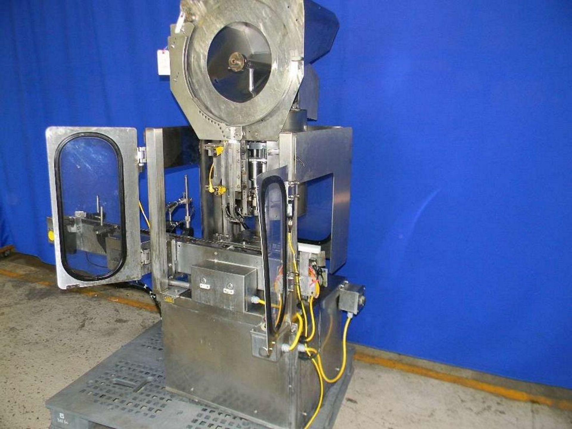 National Instrument 4 head Rotary West or Genesys Style Closure Machine - Runs west cap or genesis - Image 3 of 6